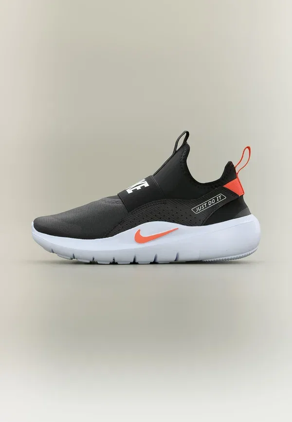 Кроссовки с защитой от холода Flex Runner Nike Performance Black, Turf Orange, White, белый/черный/оранжевый