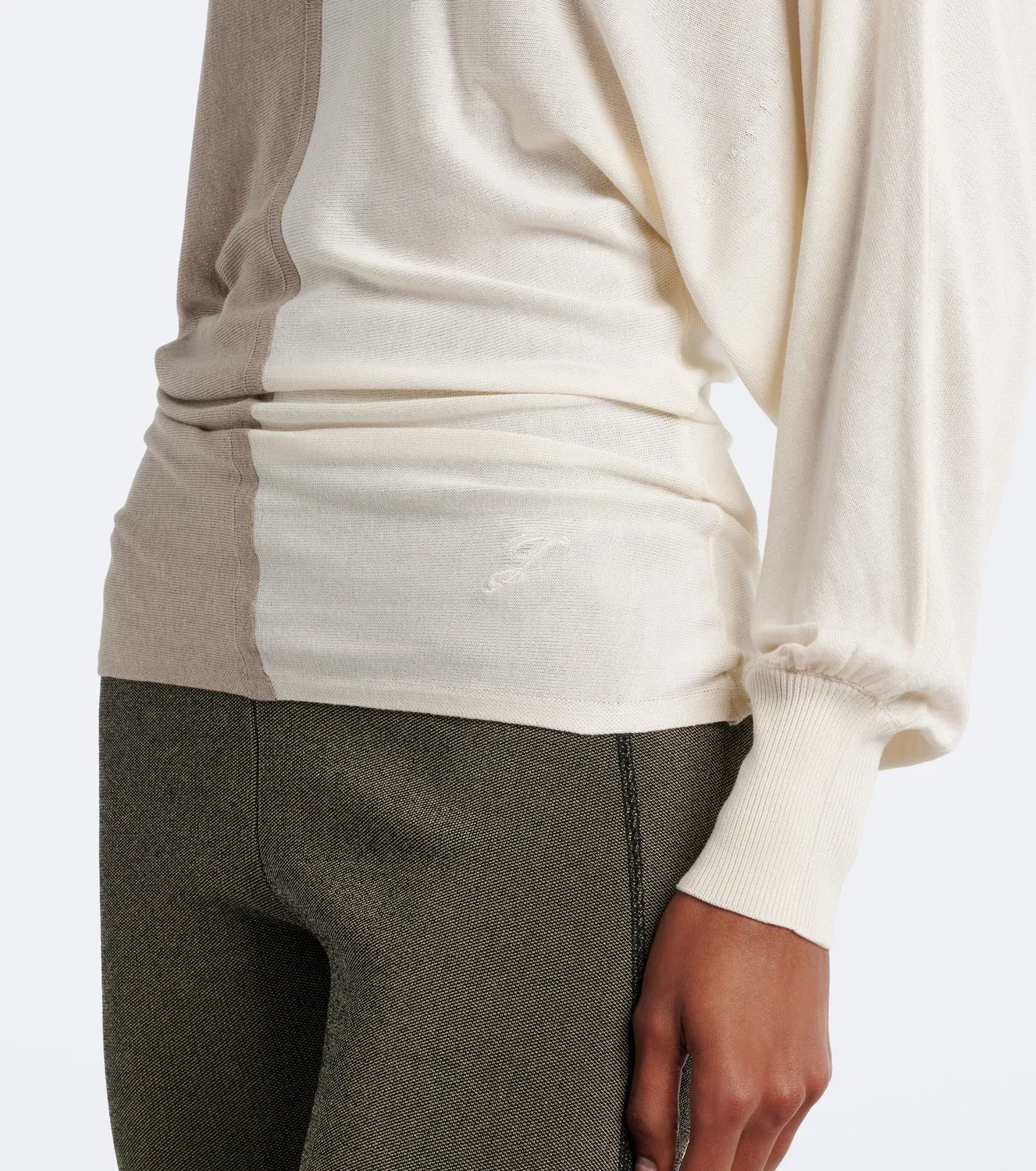 Шелковый свитер в складку Jacquemus, бежевый — фото 4