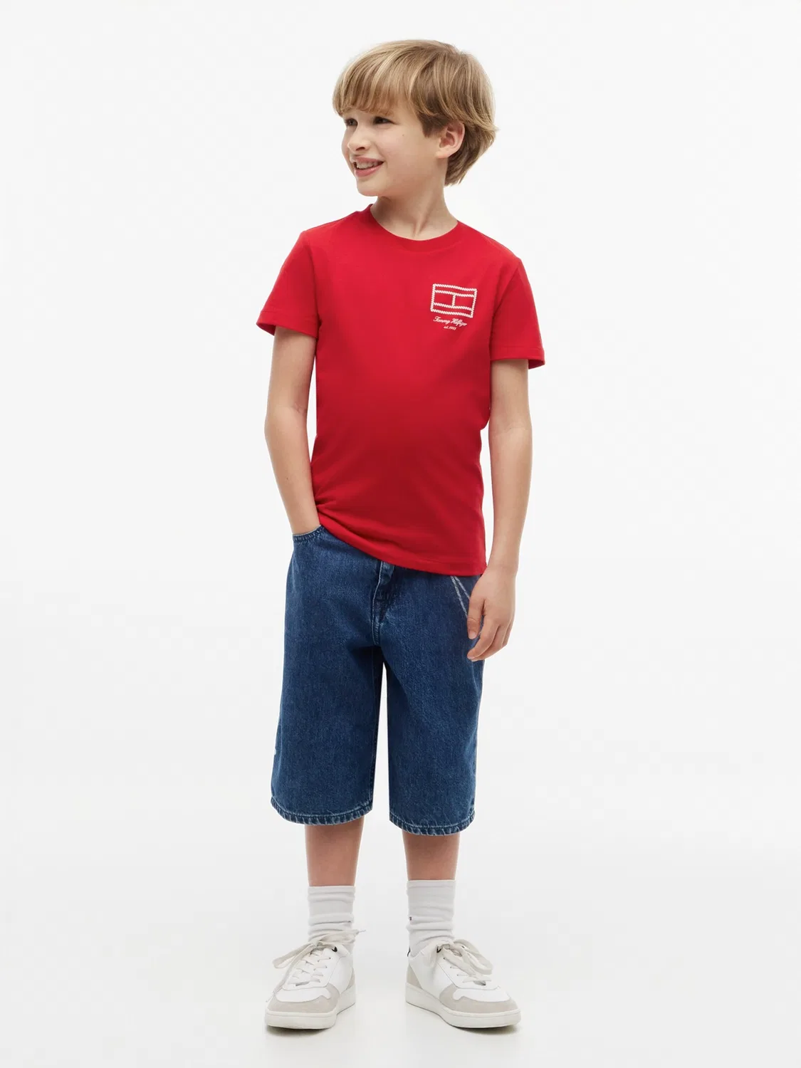 Футболка Tommy Hilfiger с логотипом в виде обводки флага, красного цвета — фото 3