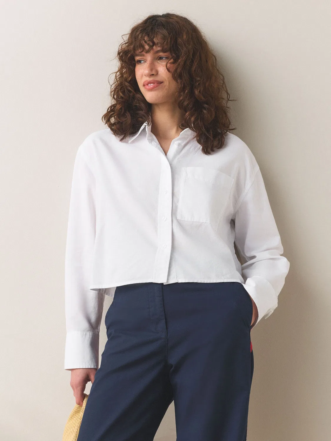 Next Белая повседневная укороченная рубашка с длинным рукавом