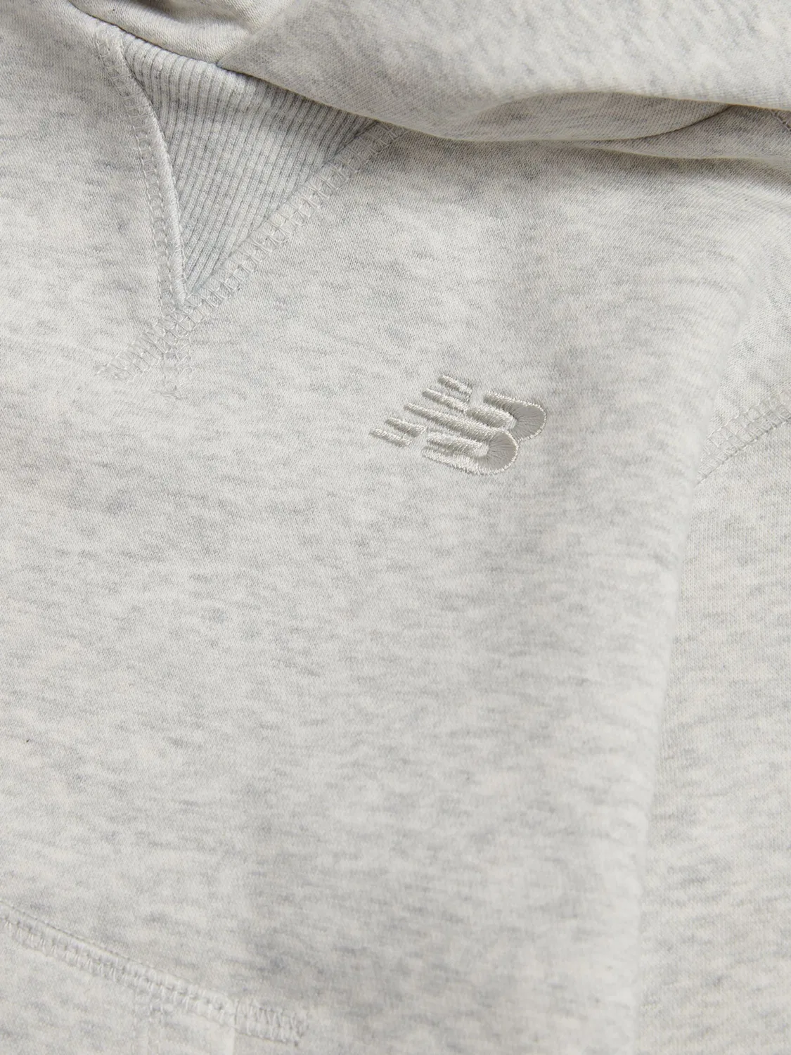 Худи New Balance Grey Small Logo Fleece, серый — фото 3