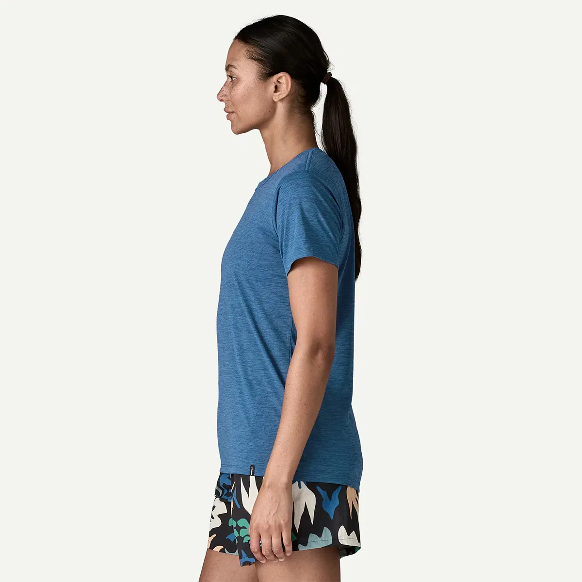 Женская футболка с коротким рукавом Capilene Daily Short-Sleeve Shirt Patagonia, Aquatic Blue/Light Aquatic Blue X-Dye — фото 3