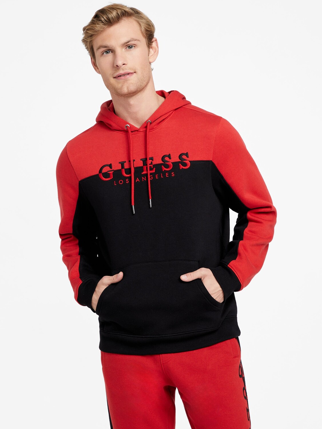 

Худи Eco Marcus в стиле колор-блок Guess Factory, цвет Varsity Red