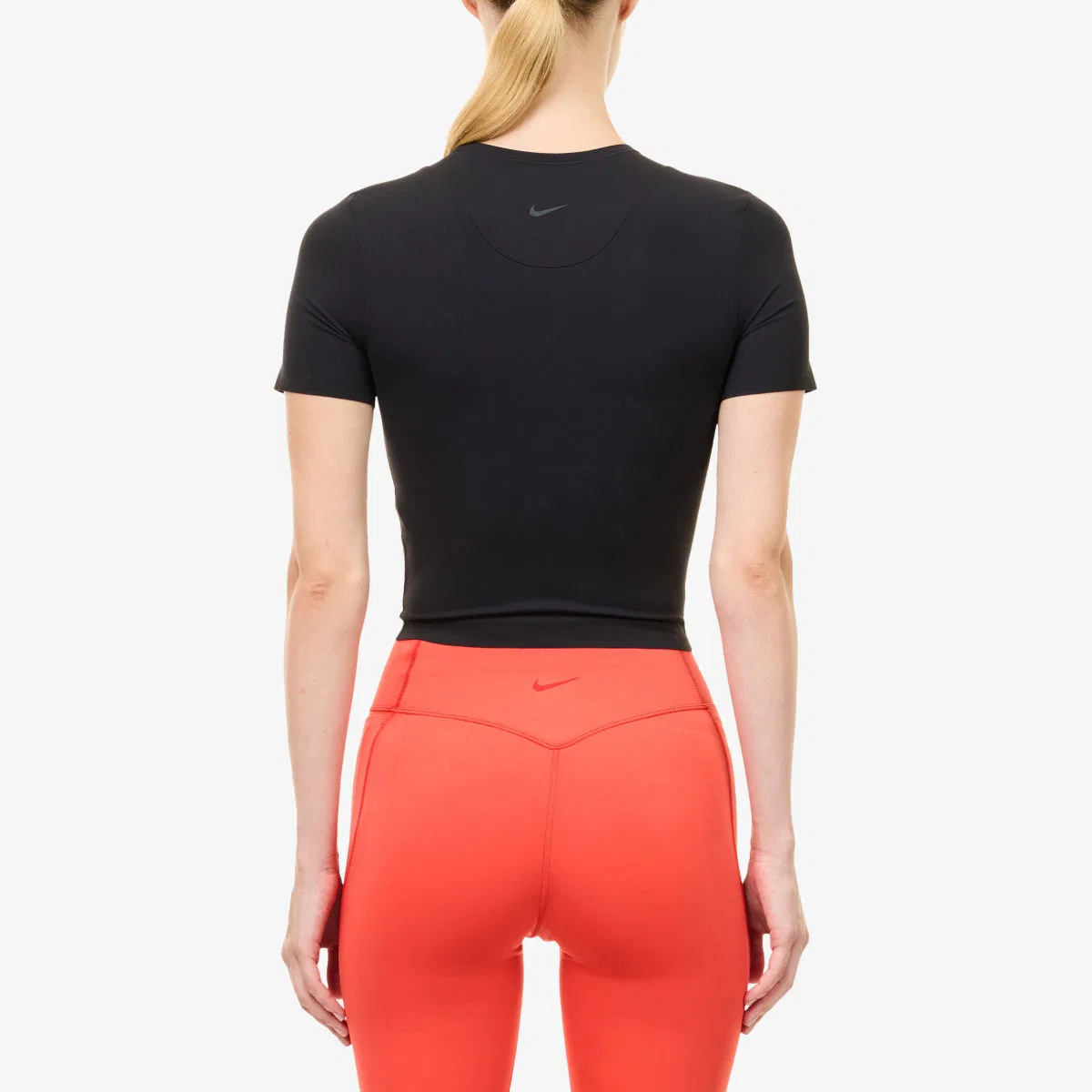 Укороченная футболка из эластичной ткани Dri-fit Nike, черный/серый — фото 4