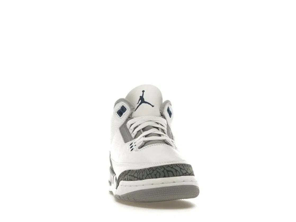 Детские кроссовки Lifestyle с принтом Jordan 3 Retro Jordan, White/Midnight Navy/Cement Grey/Black — фото 2