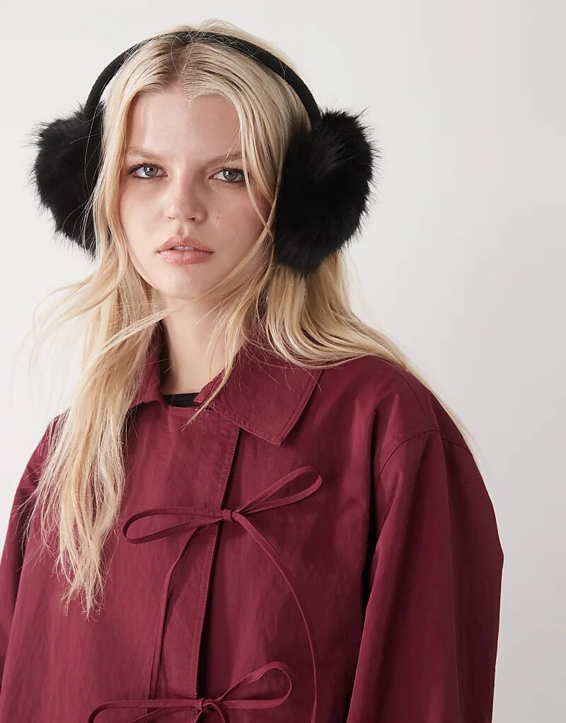 

Искусственные меховые наушники COLLUSION черного цвета