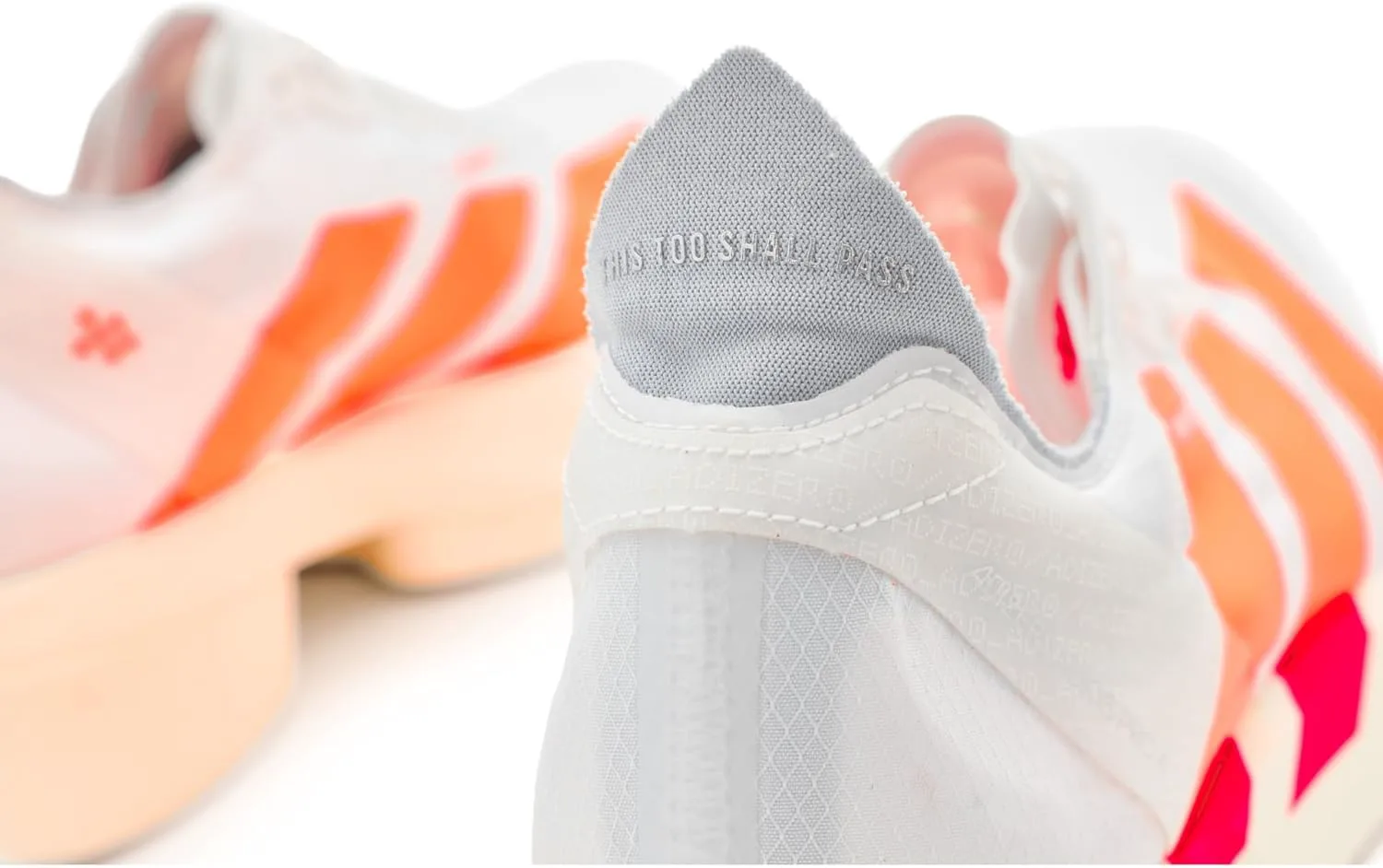Мужские кроссовки для бега Adidas Adizero Adios Pro 4 - белые, белый/красный — фото 2
