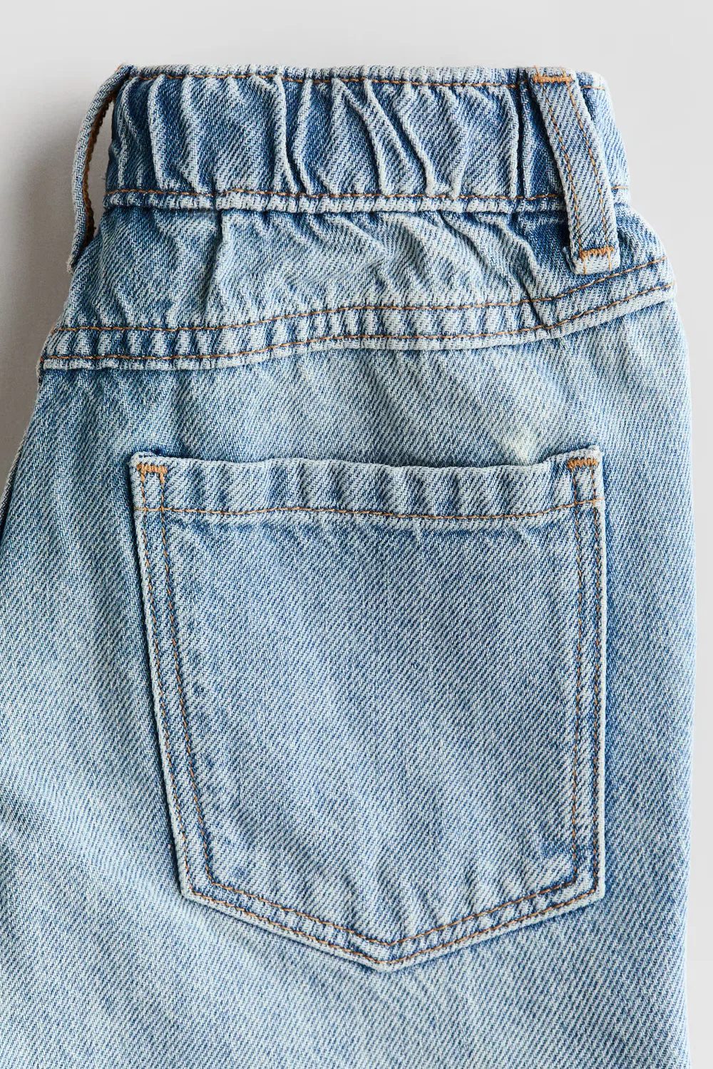 Джинсовые шорты с вышивкой H&M, Helles Denimblau/Dinosaurier — фото 3