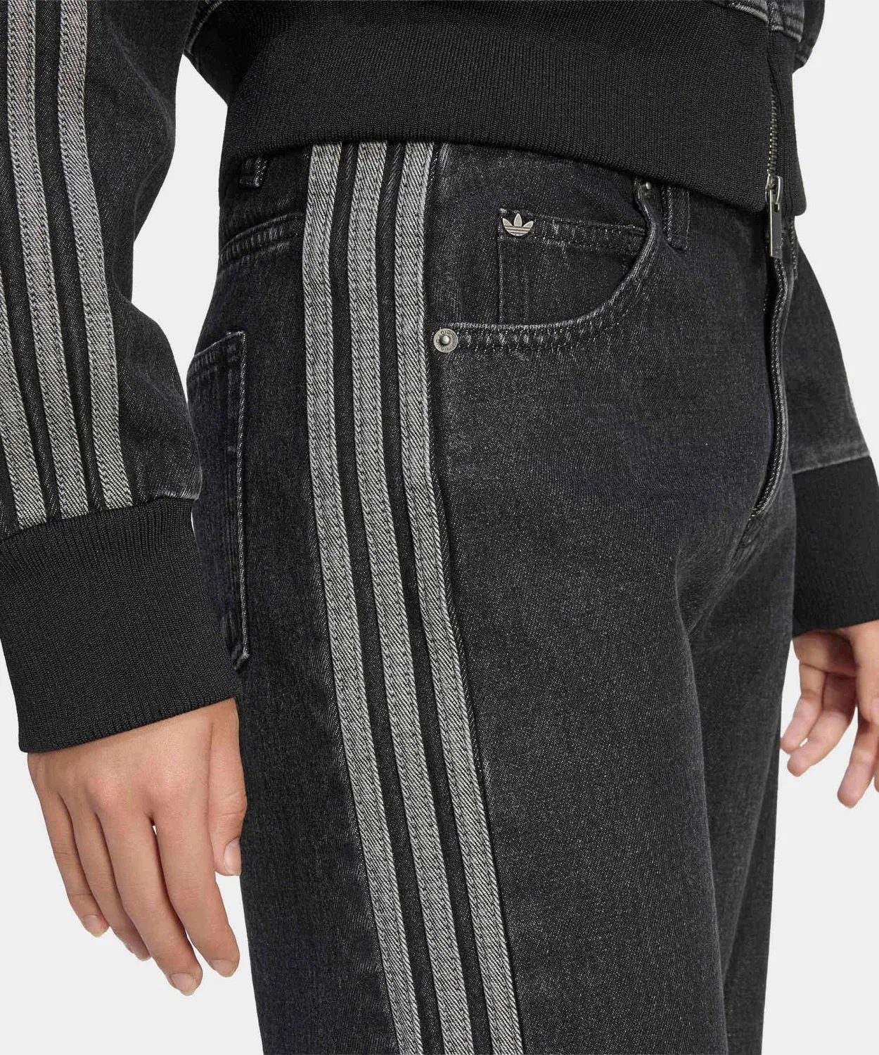 Женские джинсы прямого кроя Firebird Mid Rise Straight Denim Pants Adidas, Black — фото 3