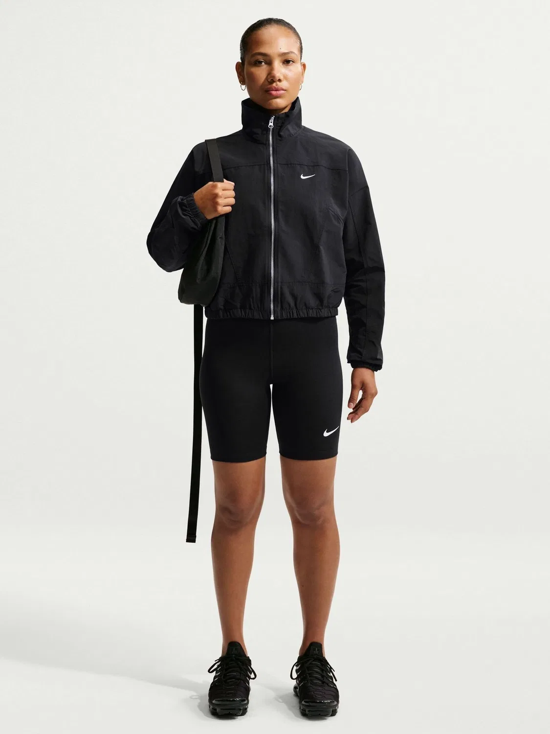 Велосипедки Nike Classic High-Waisted 8" Cycling Shorts, черные — фото 3