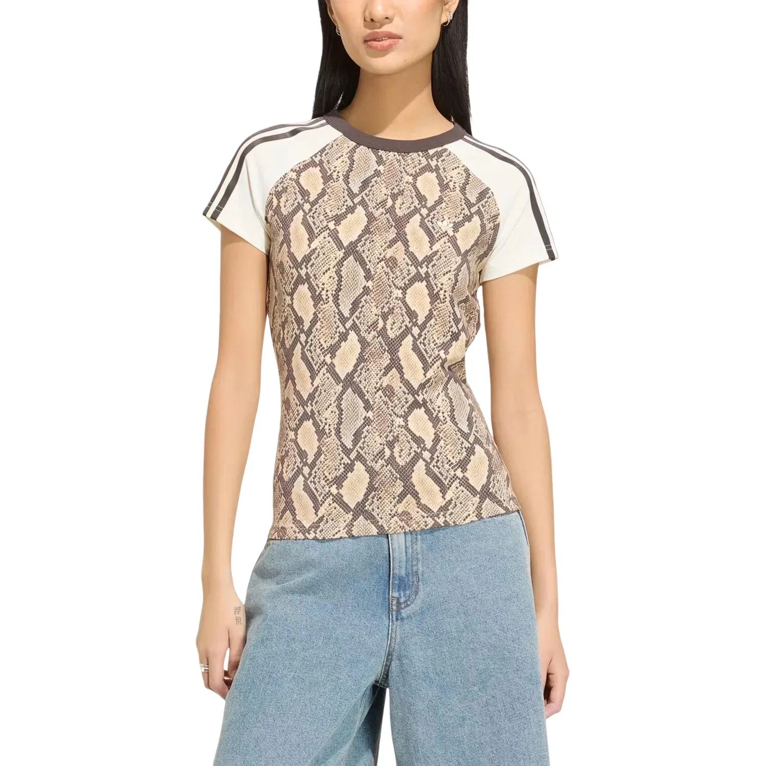 Женская футболка с принтом Snake Print Cali T-Shirt Adidas, бежевый — фото 2