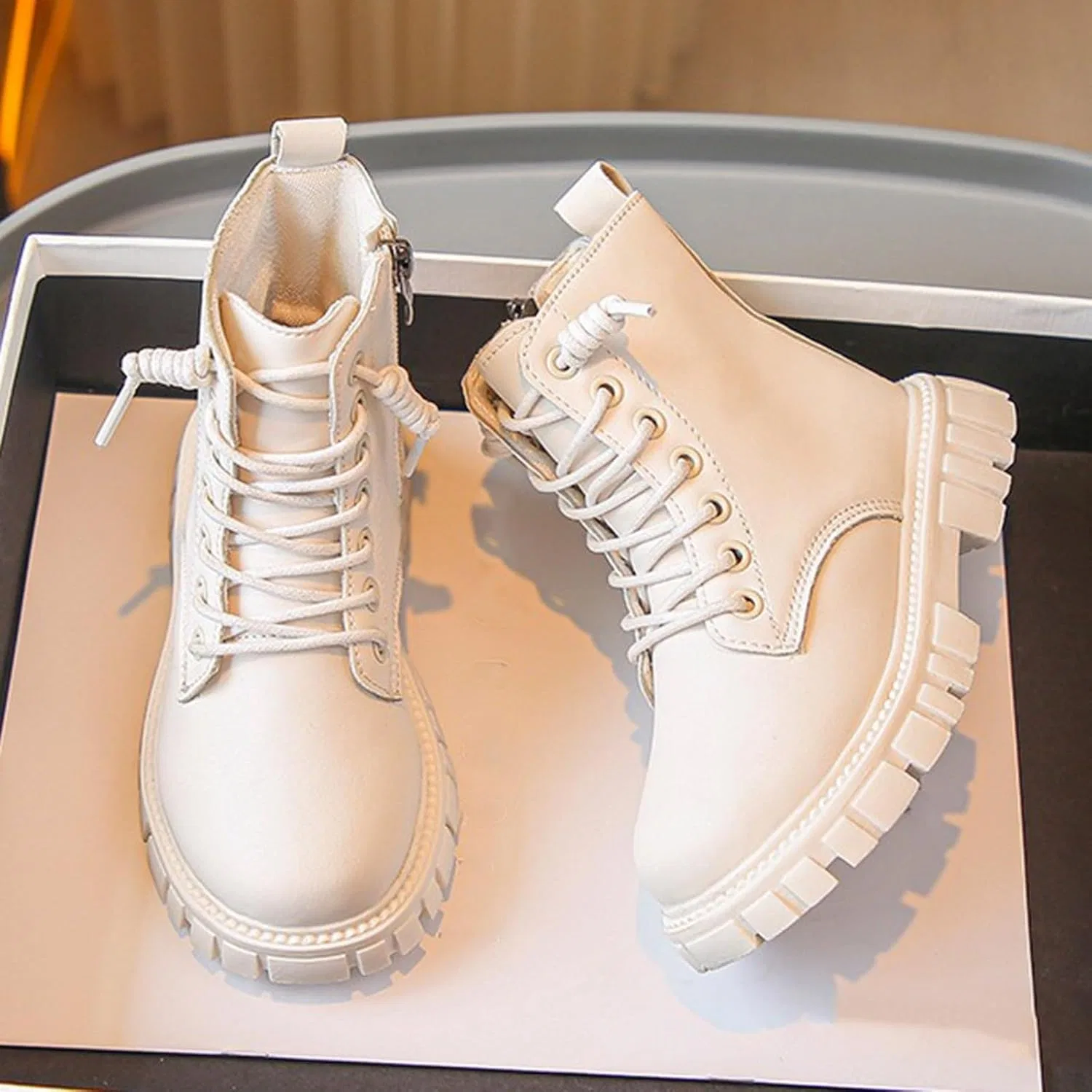 Детские ботинки на шнуровке с молнией, модель Lace Up Combat Ankle Booties, White — фото 4