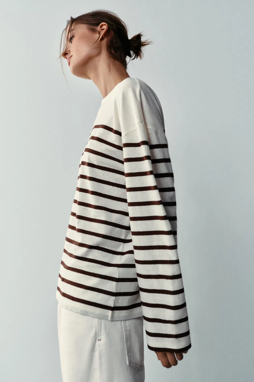 Футболка в полоску из хлопка и льна ZARA, Ecru/Brown — фото 4