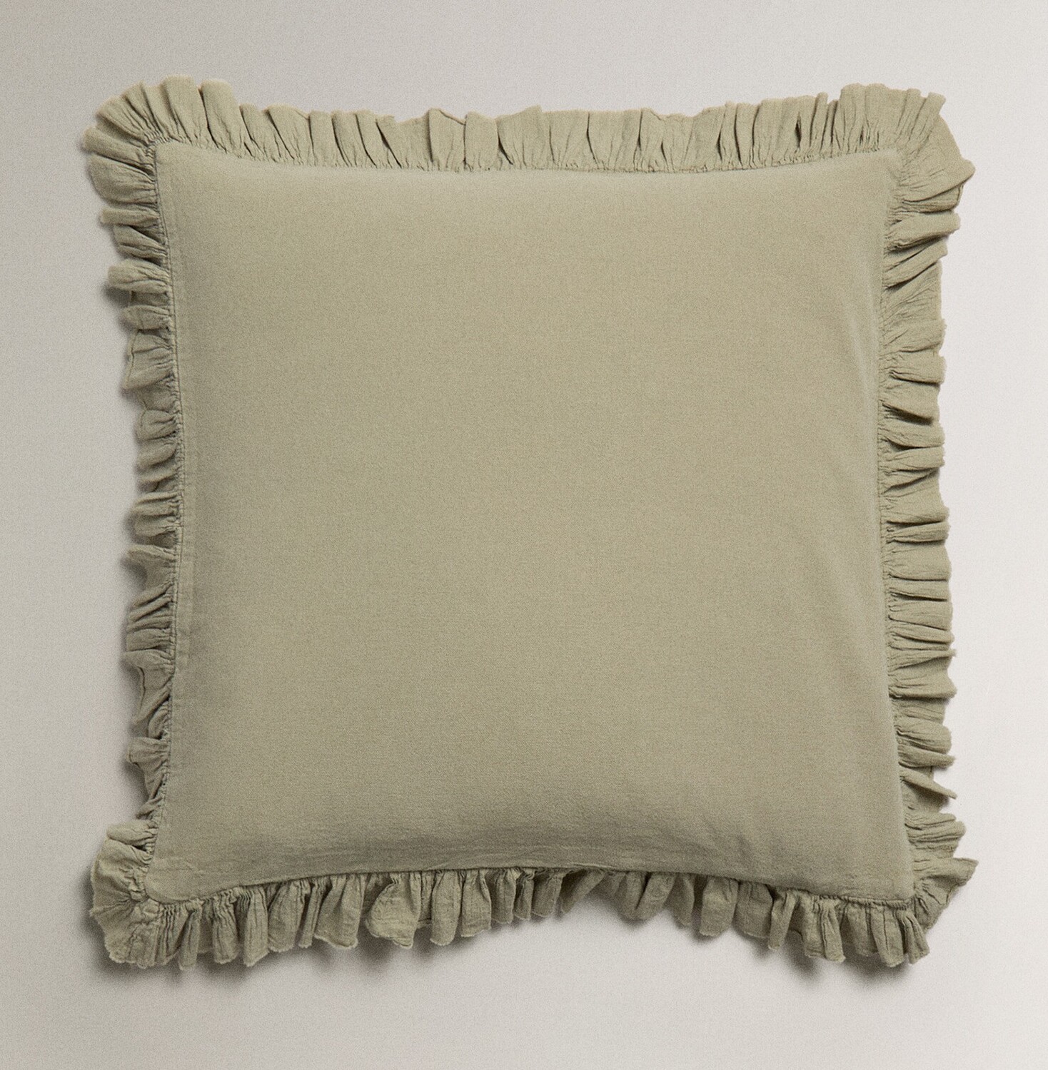 

Чехол для подушки Zara Home With Pleated Ruffle, зеленый