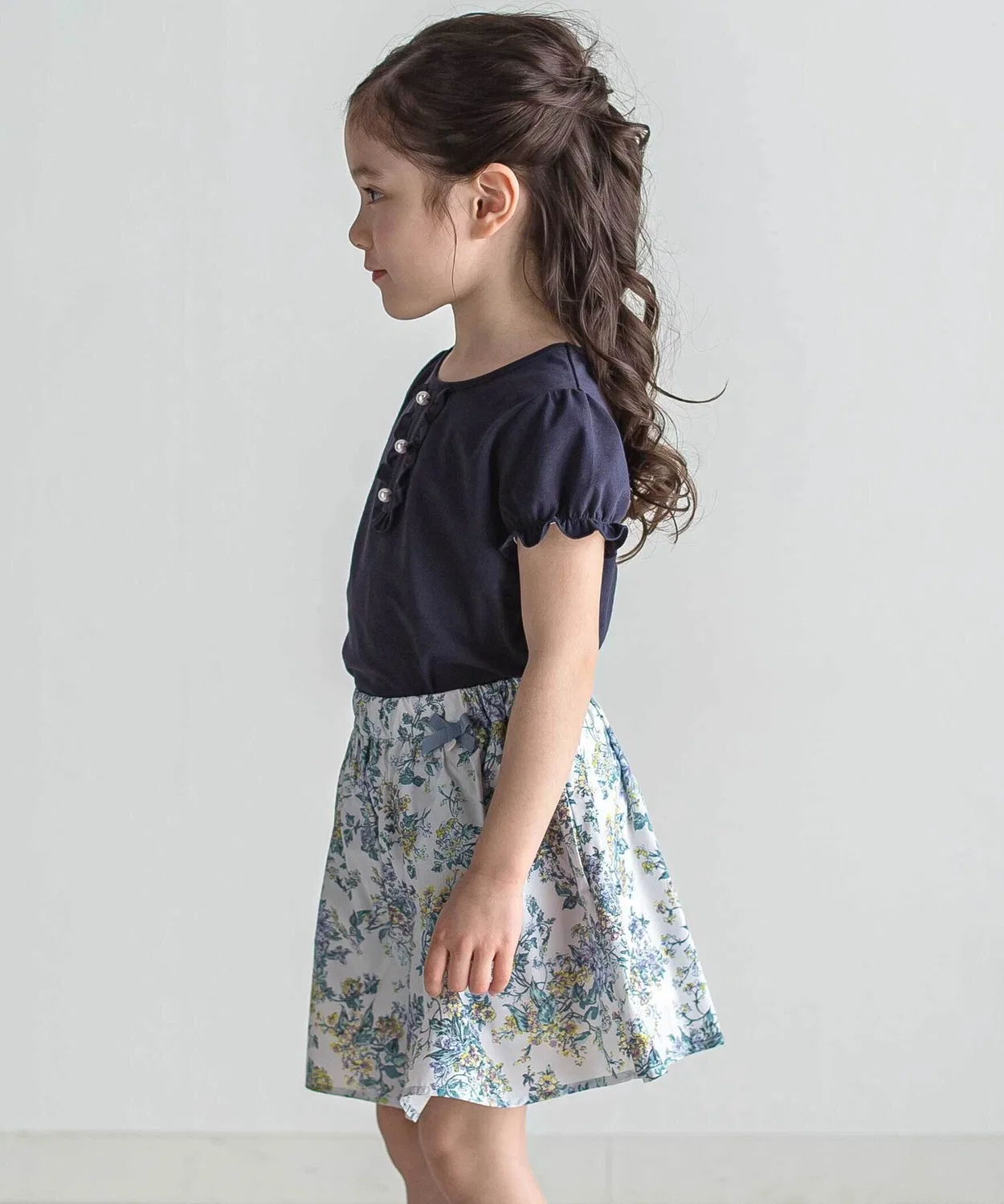 Детская футболка с фриллами и пышным рукавом Pearl Frill Tartine et Chocolat, Beige — фото 3