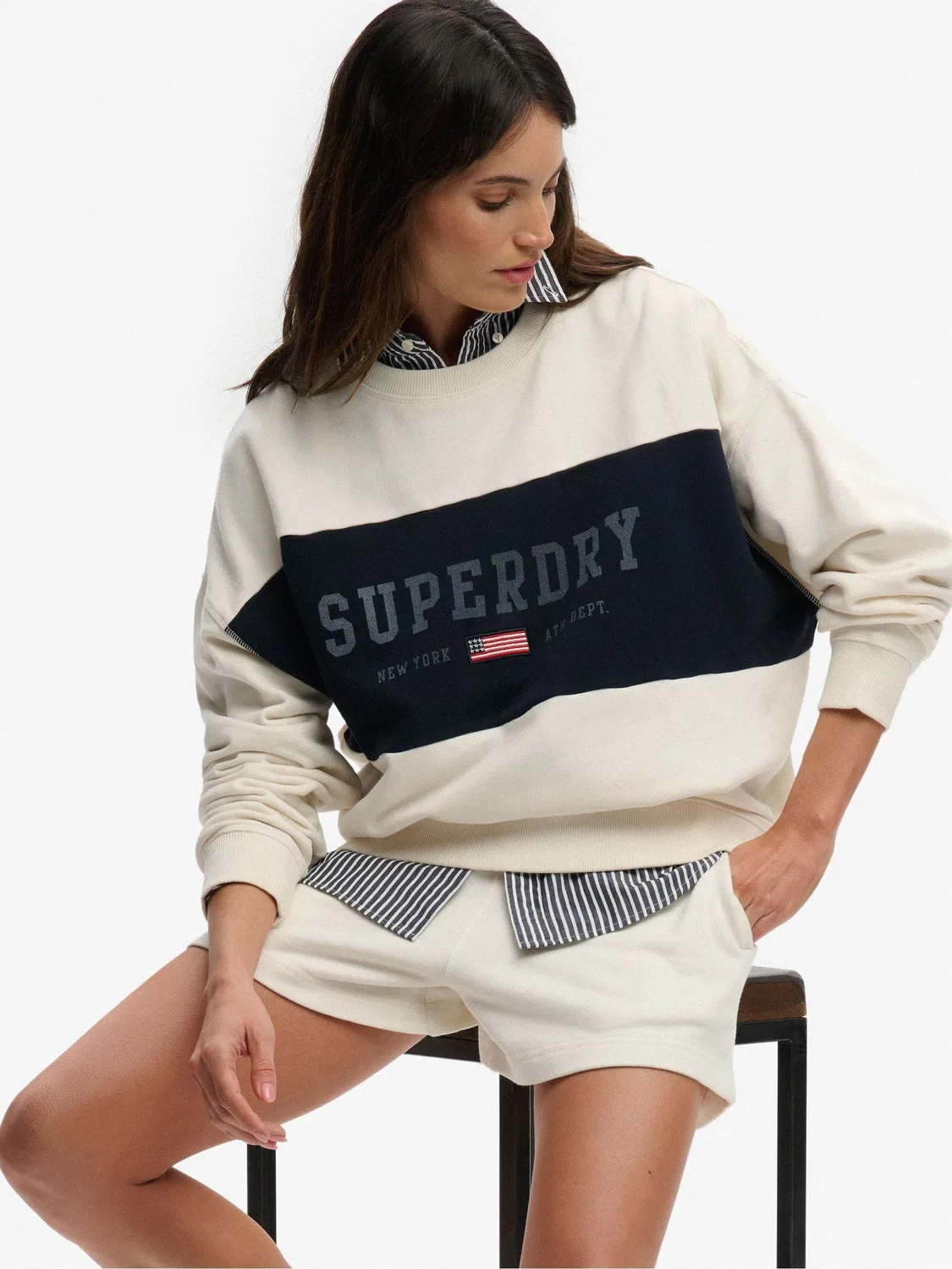 Свитшот оверсайз Athletic Essentials с вышивкой флага Superdry, белый