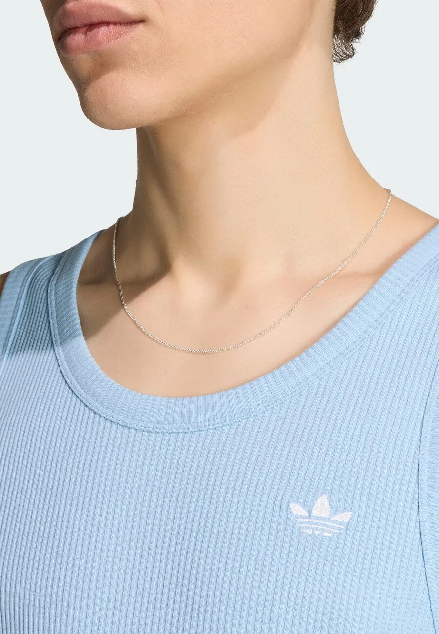 Футболка ADIDAS ORIGINALS 'Trefoil Essentials' небесно-голубого цвета — фото 4