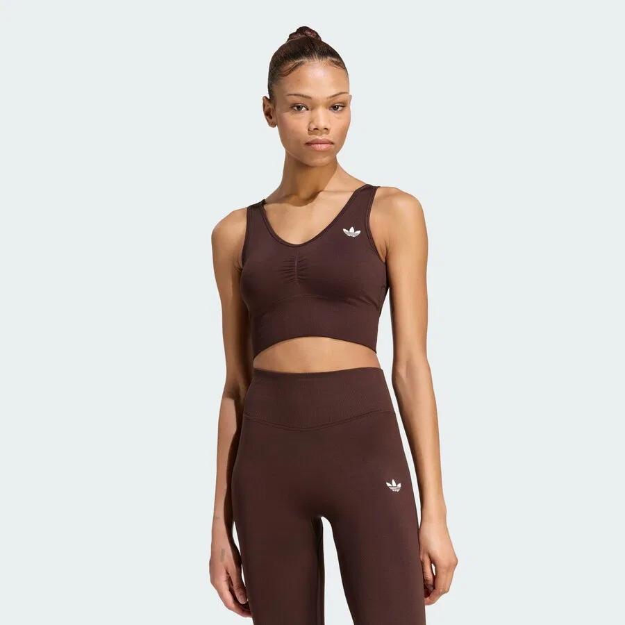 Спортивный бюстгальтер-бралетт ADIDAS ORIGINALS 'Essentials' шоколадного цвета — фото 2