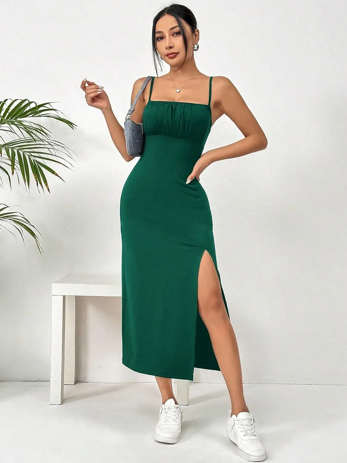 Женское миди платье с высоким разрезом на бретелях, Dark Green — фото 2