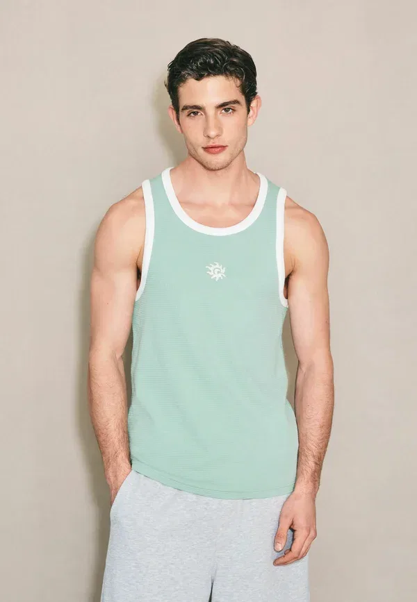 Топ с принтом Graphic Edit Vest Next, green, зеленый