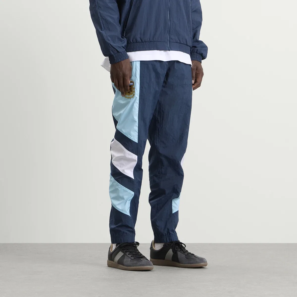 Спортивные брюки Afa EQT Track Pant Adidas, Crew Navy — фото 2