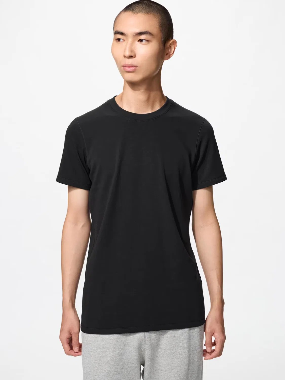 Футболка Uniqlo Heattech, хлопковая, черная