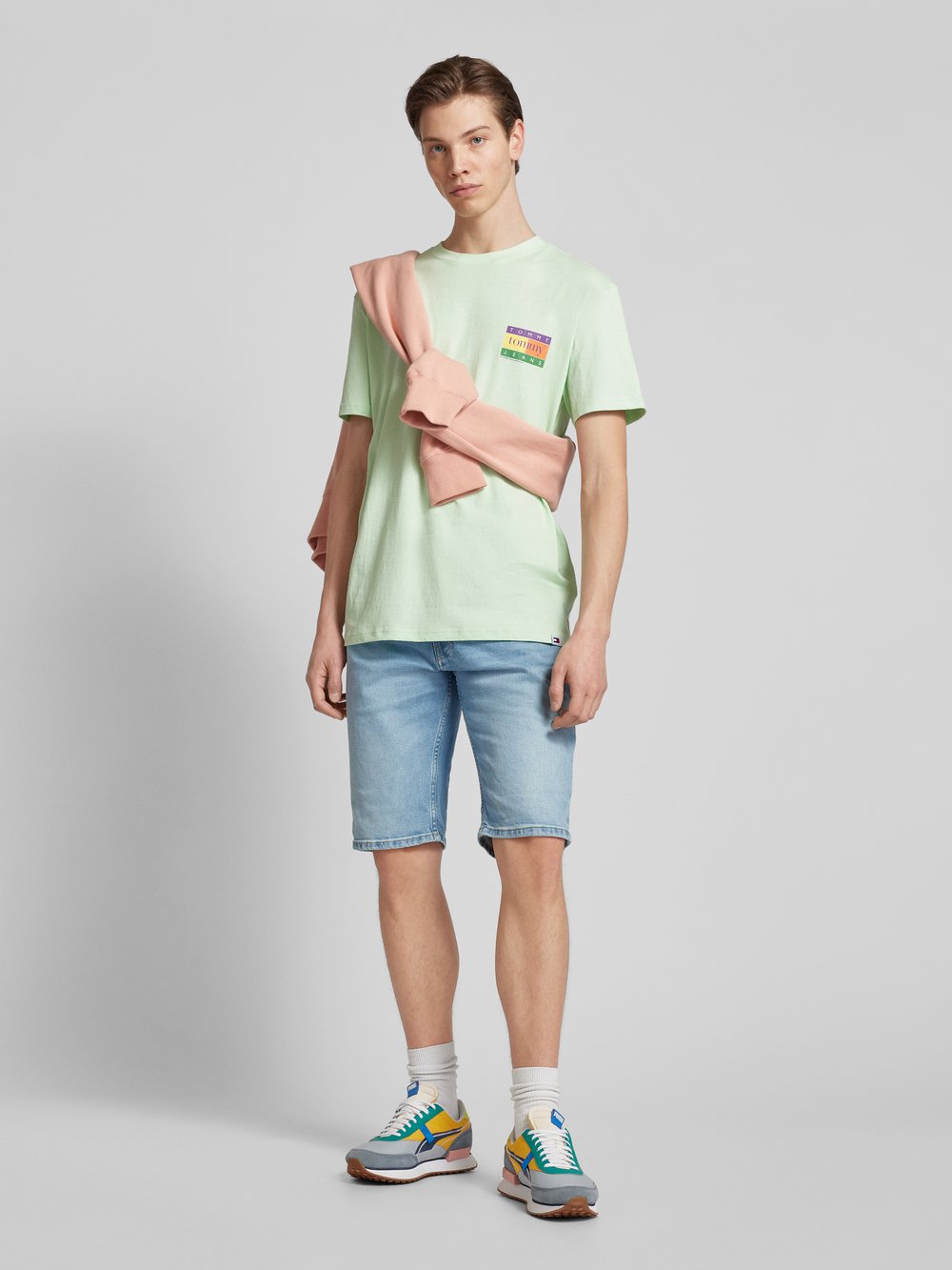 

Джинсовые шорты прямого кроя с 5 карманами, модель «RONNIE» Tommy Jeans, светло-голубой