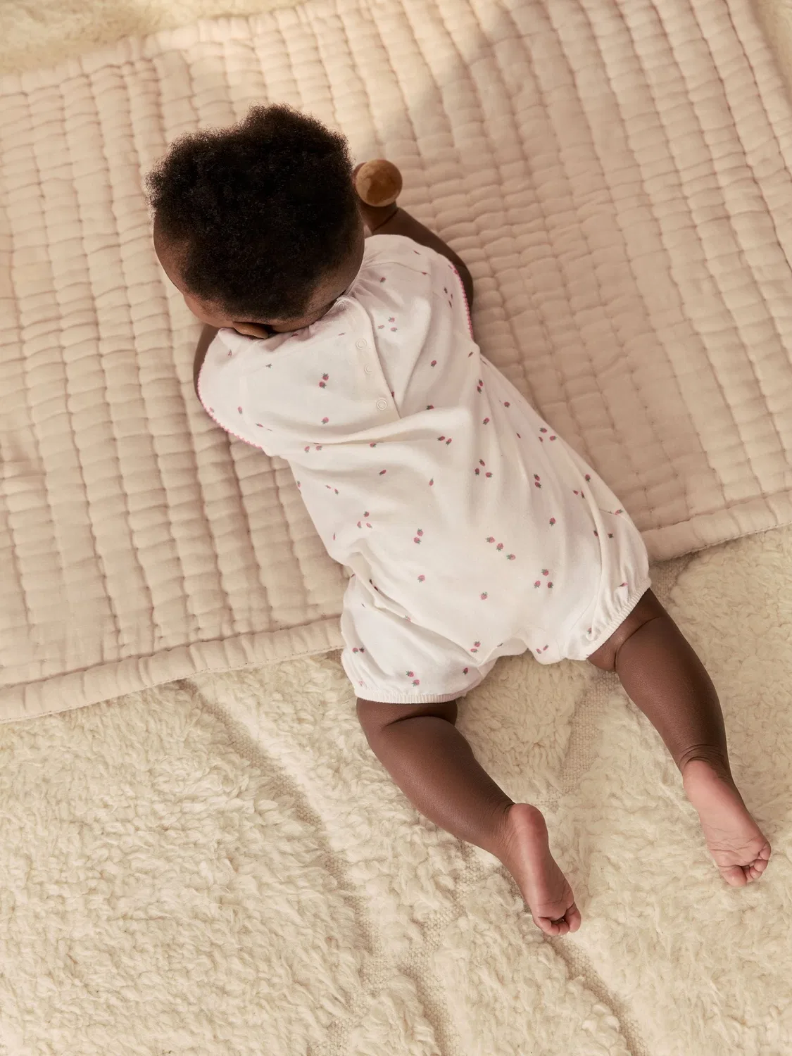 Ромпер из джерси с фруктовым принтом I Love My Daddy Next, экрю — фото 2