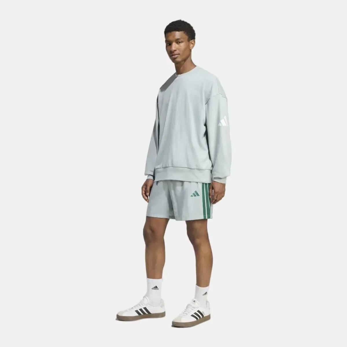 Мужские шорты Essentials Chelsea 3 Stripes adidas, Verde — фото 3