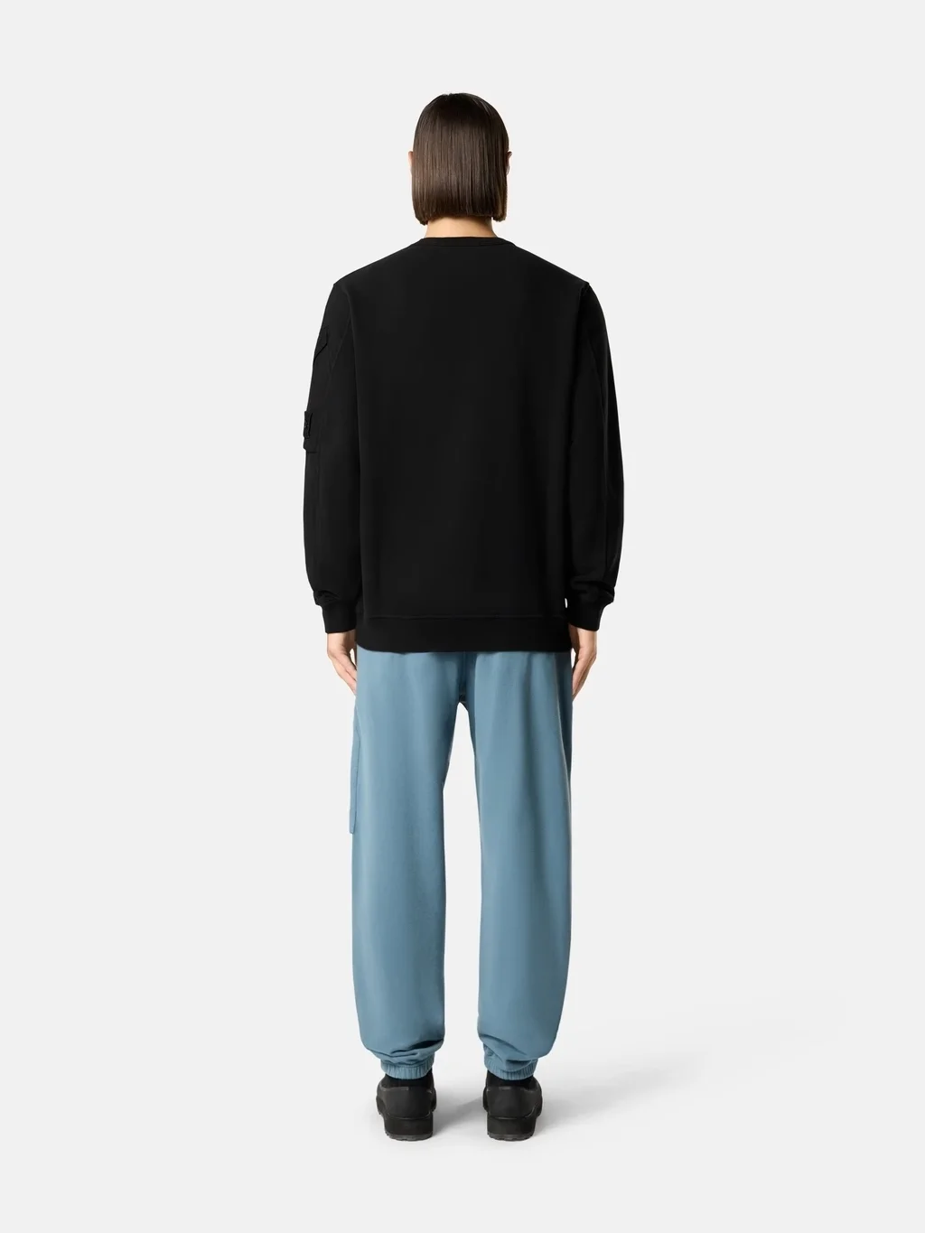 Мужской свитшот Stone Island Regular-fit Crewneck With Sleeve Pocket, черный — фото 4