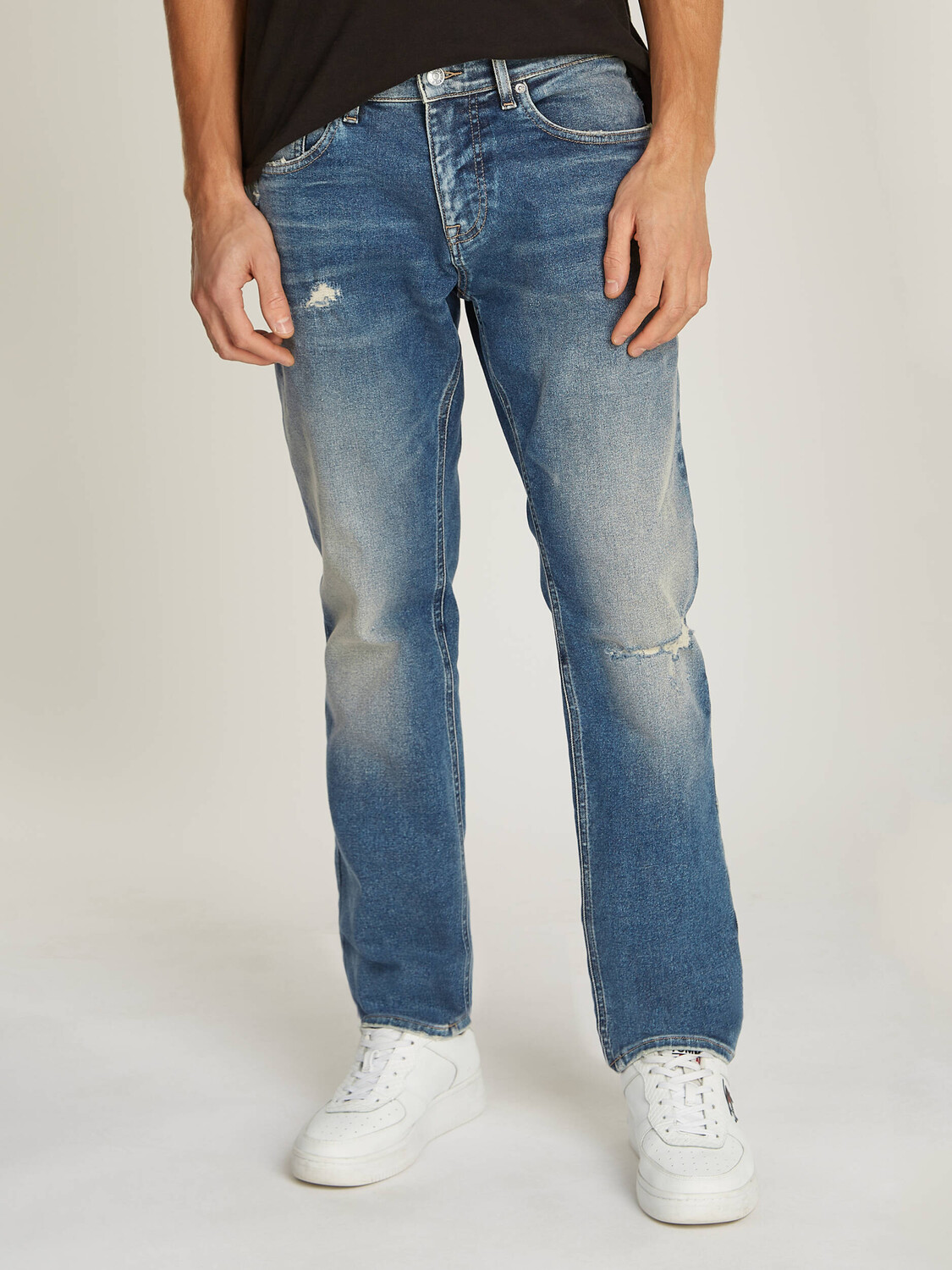 

Джинсы Tommy Jeans Scanton Slim Fit, синий