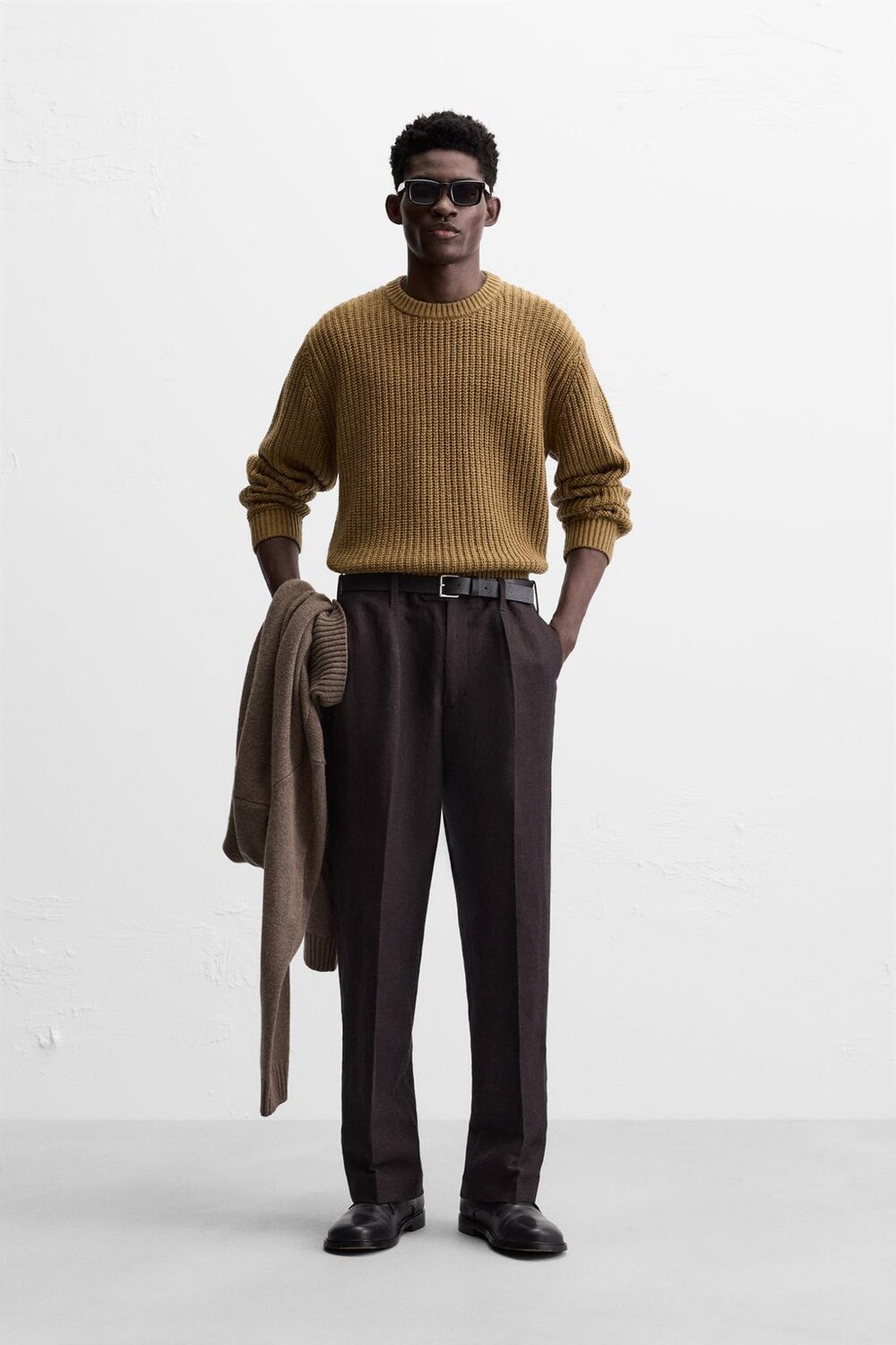 

Свитер с текстурой в рубчик ZARA, кэмел