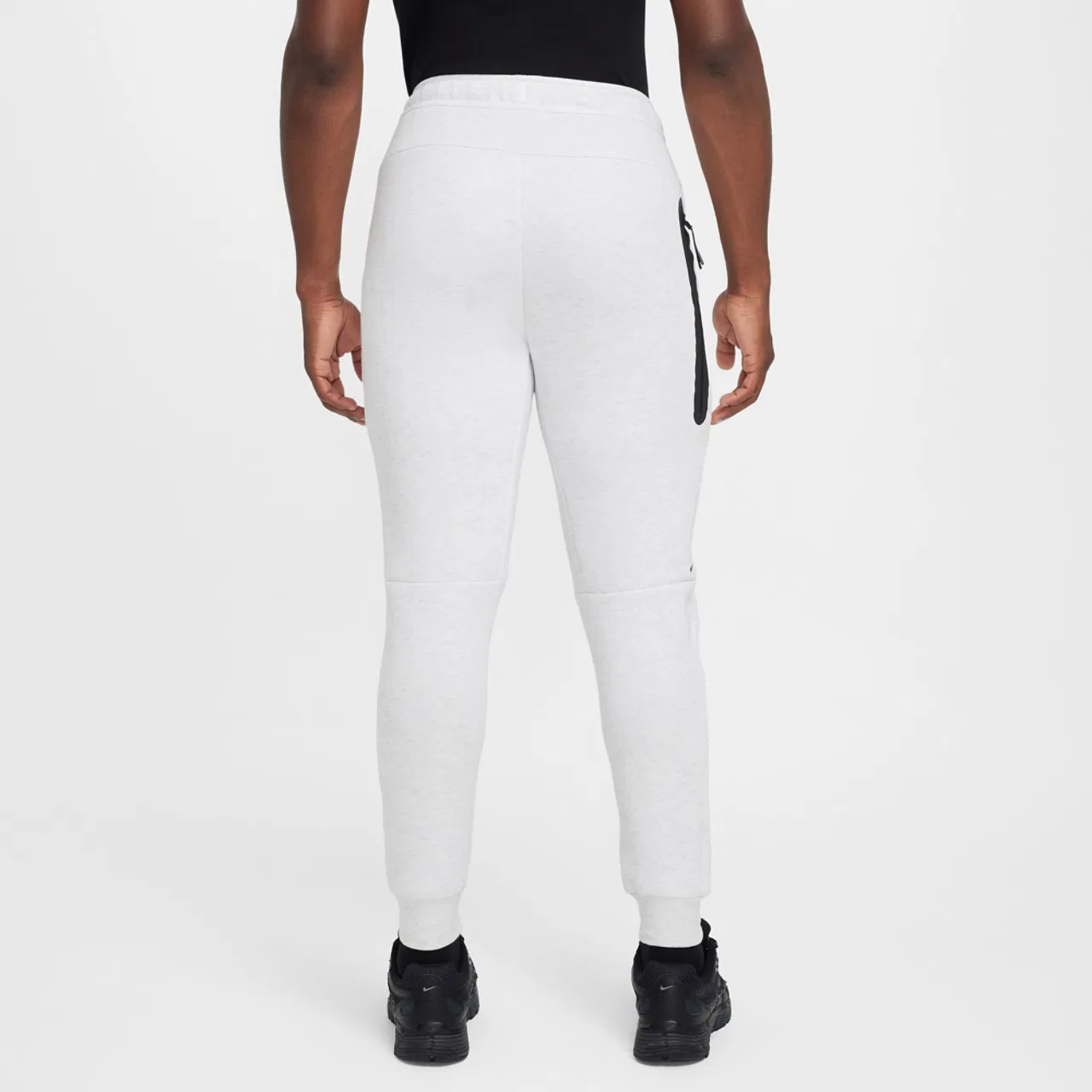 Мужские спортивные брюки Tech Fleece Nike, цвет Black/Birch — фото 2