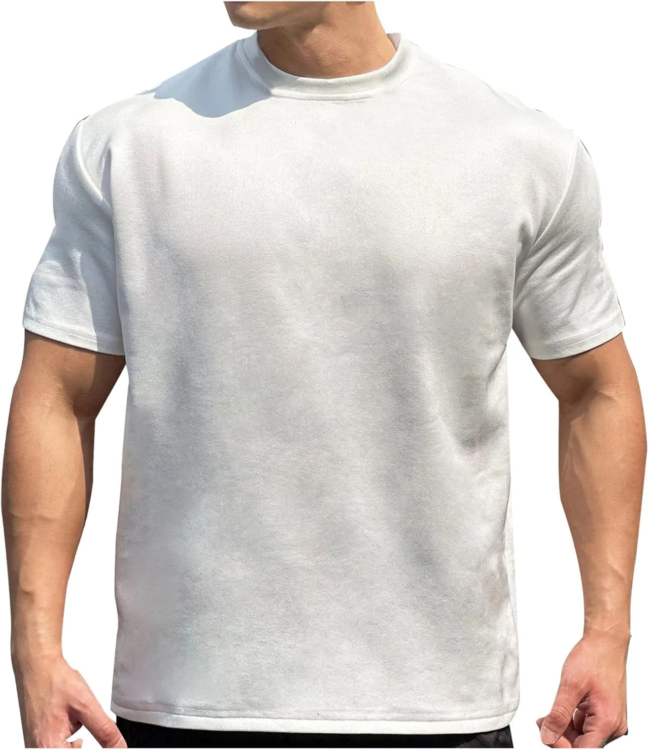 

Мужская футболка из замши с коротким рукавом