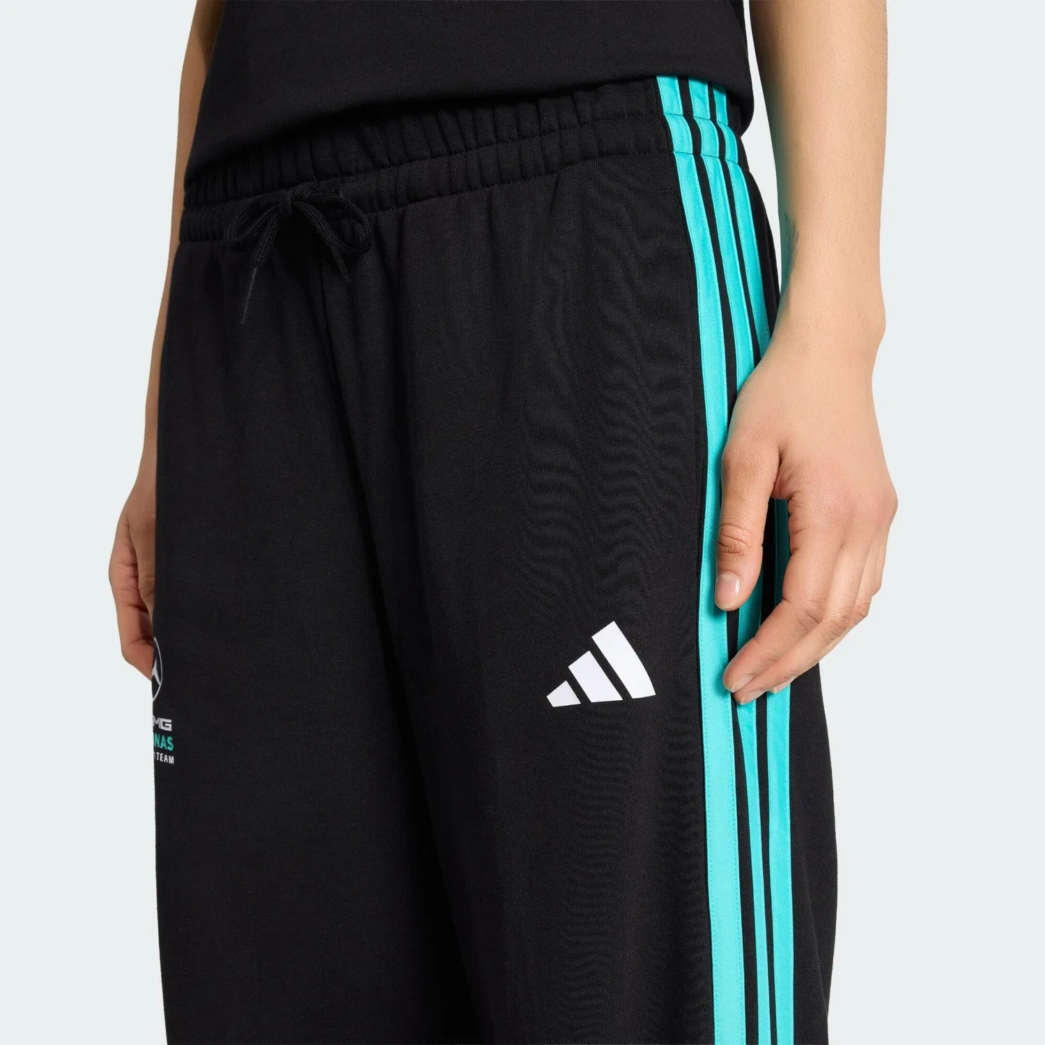 Женские брюки из футера с высоким поясом MERCEDES-AMG PETRONAS FORMULA 1 TEAM DNA HOSE Adidas, Schwarz Turkis — фото 4