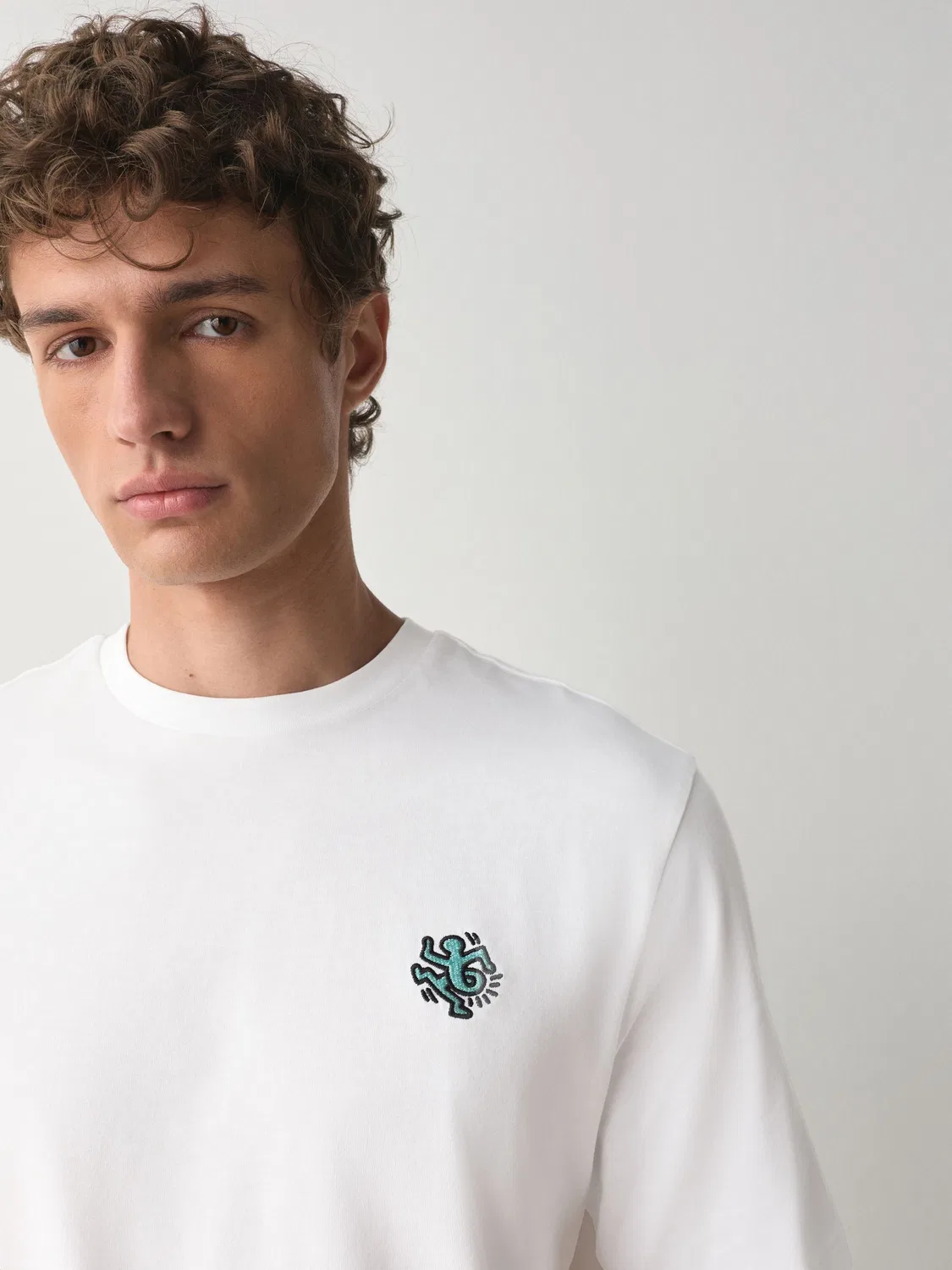 Футболка с принтом Keith Haring, Relaxed Fit Next, белая — фото 4