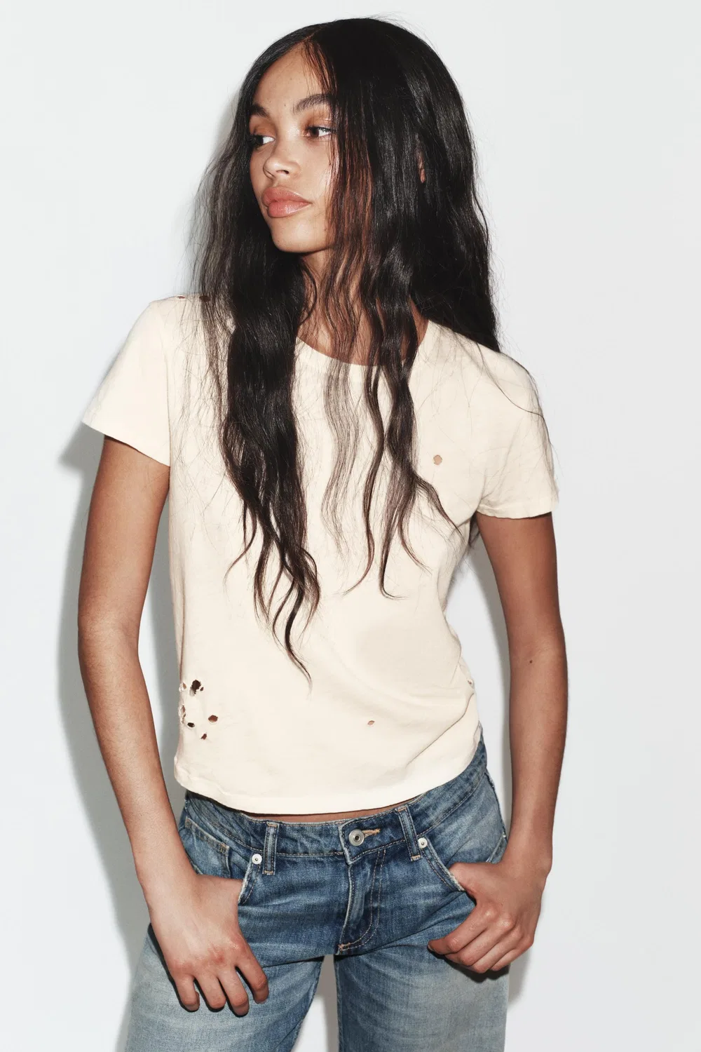 Футболка с коротким рукавом, с эффектом потертости ZARA, Ecru