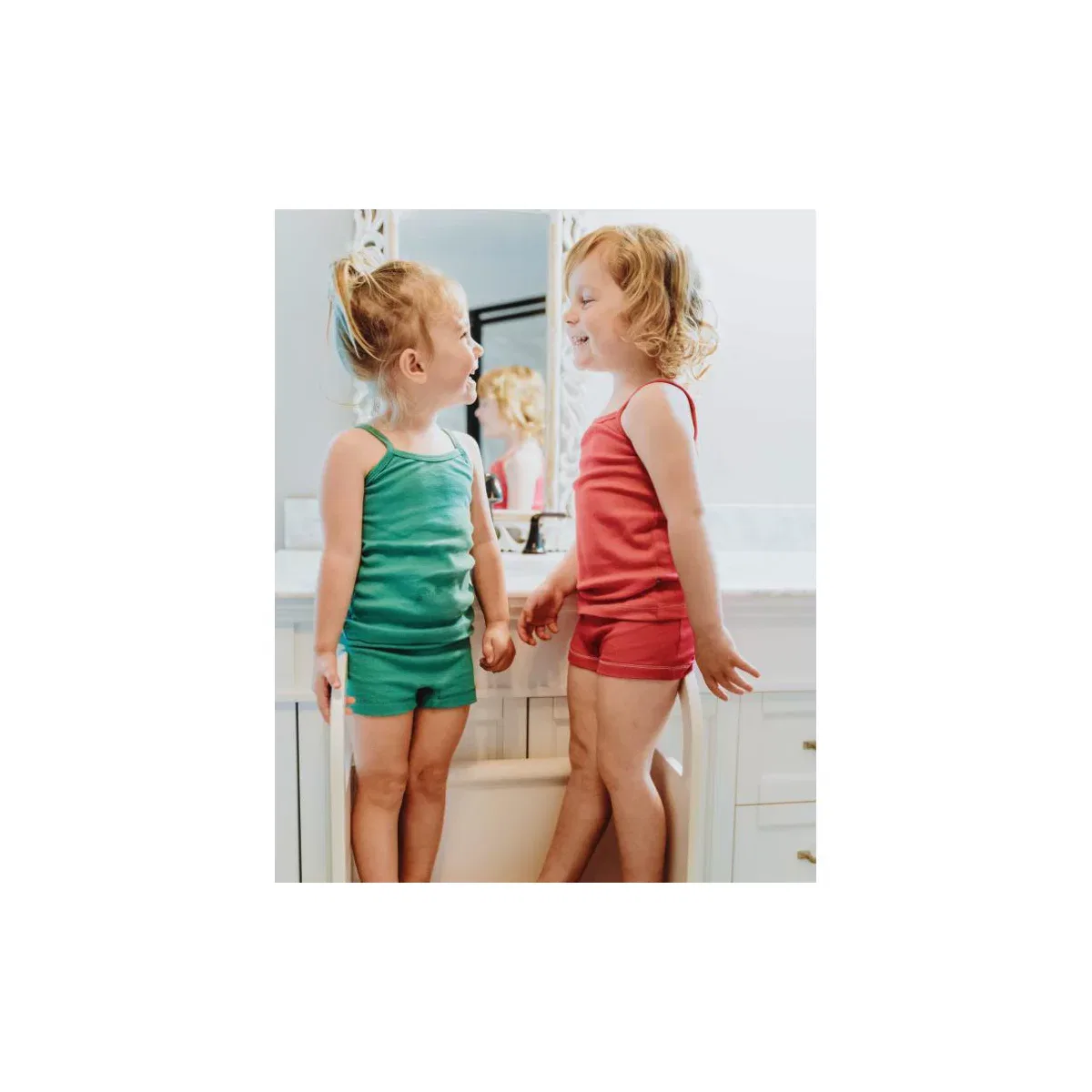 Детское топ-майка на тонких бретелях хлопковый City Threads, Hot Pink — фото 3