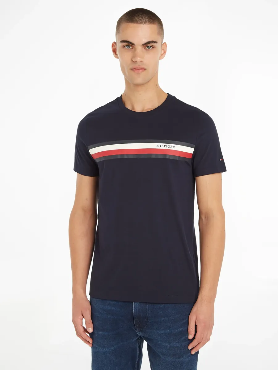 

Футболка Tommy Hilfiger "RWB MONOTYPE CHEST STRIPE TEE", цвет Desert Sky