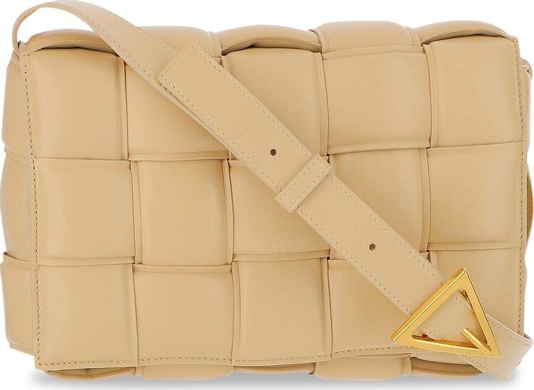 

Сумка Bottega Veneta Padded Cassette Bag Porridge/Gold, загар