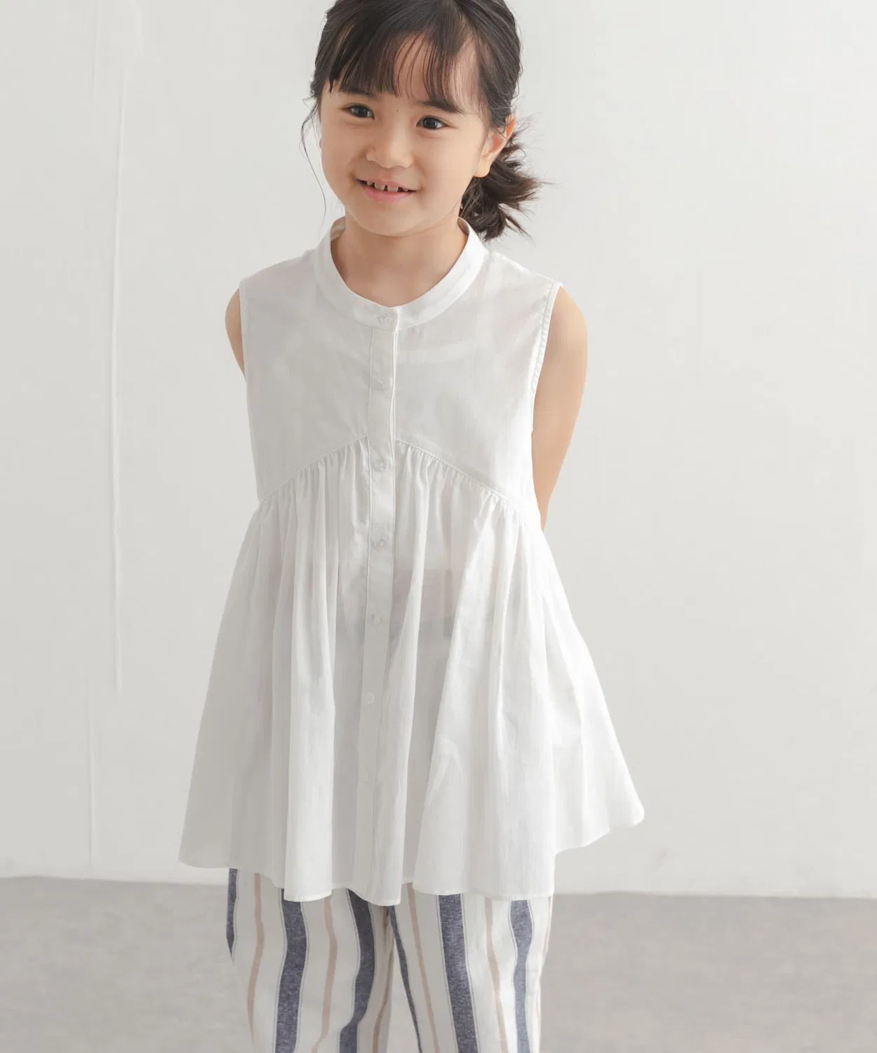 Детская блуза с воланами из хлопка, модель Cotton Voile Switching Blouse URBAN RESEARCH DOORS, Off White
