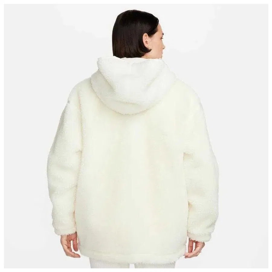 Женская куртка-бомбер с флисовой подкладкой, модель Nsw Logo Sherpa Jacket, Nike, Белый — фото 2