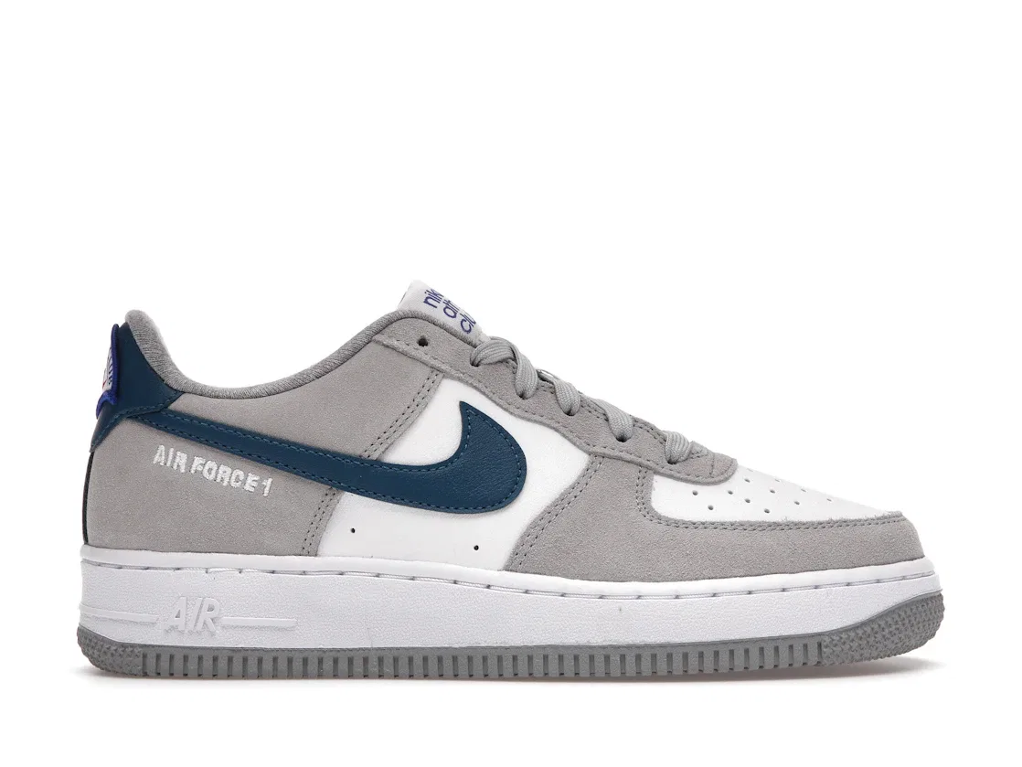 Детские кроссовки с замшевым верхом Athletic Club Nike Air Force 1 Low, White/Grey/Blue