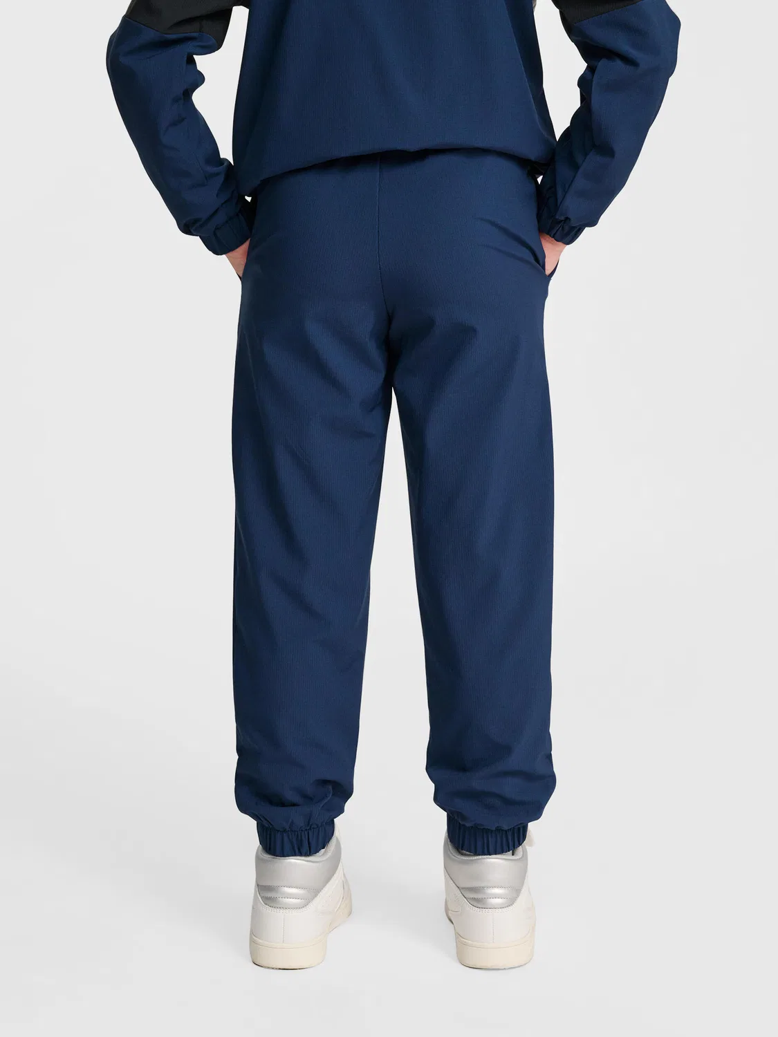Детские брюки свободного кроя с боковыми карманами Hmljr Loose Hummel, Blau Navyblau Gletscherblau — фото 3