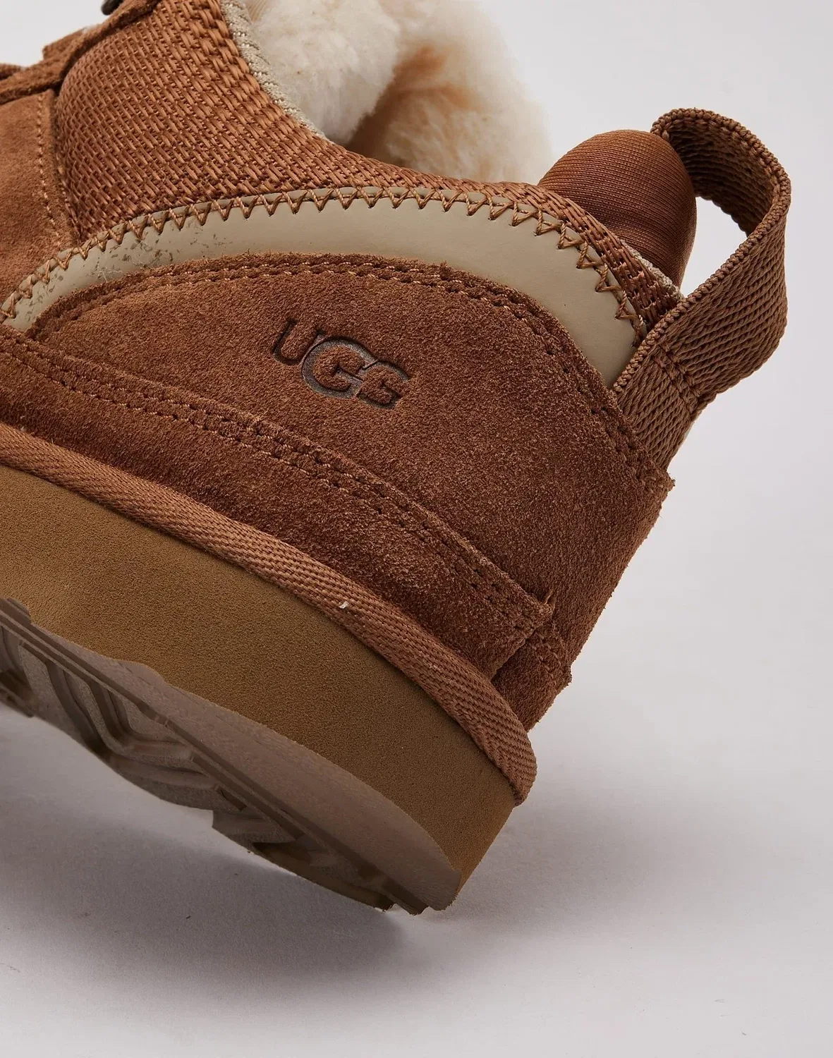 Детские кроссовки UGG Lowmel из замши, коричневый — фото 4