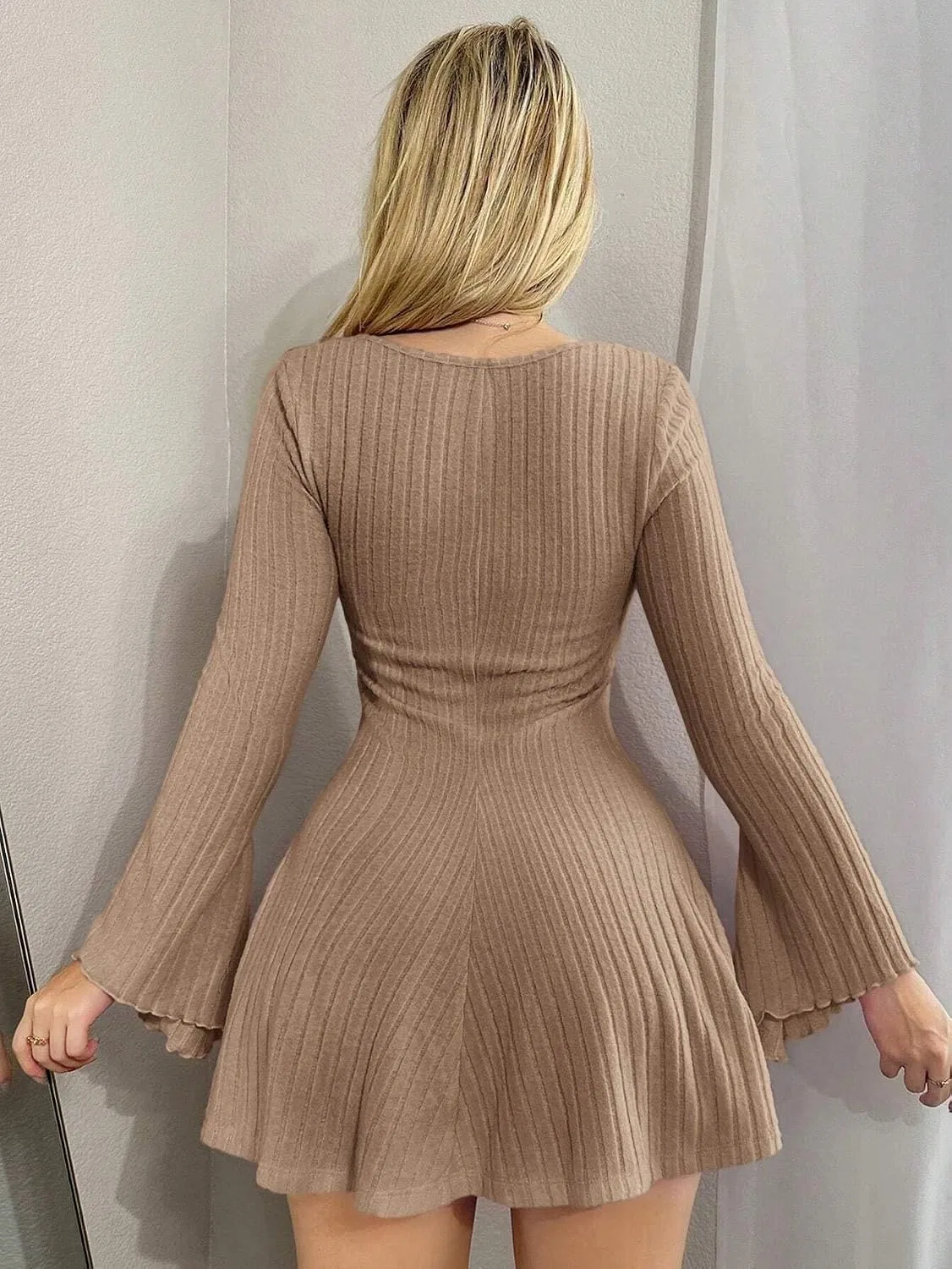 Женское A-силуэта мини-платье с квадратным вырезом Khaki — фото 2