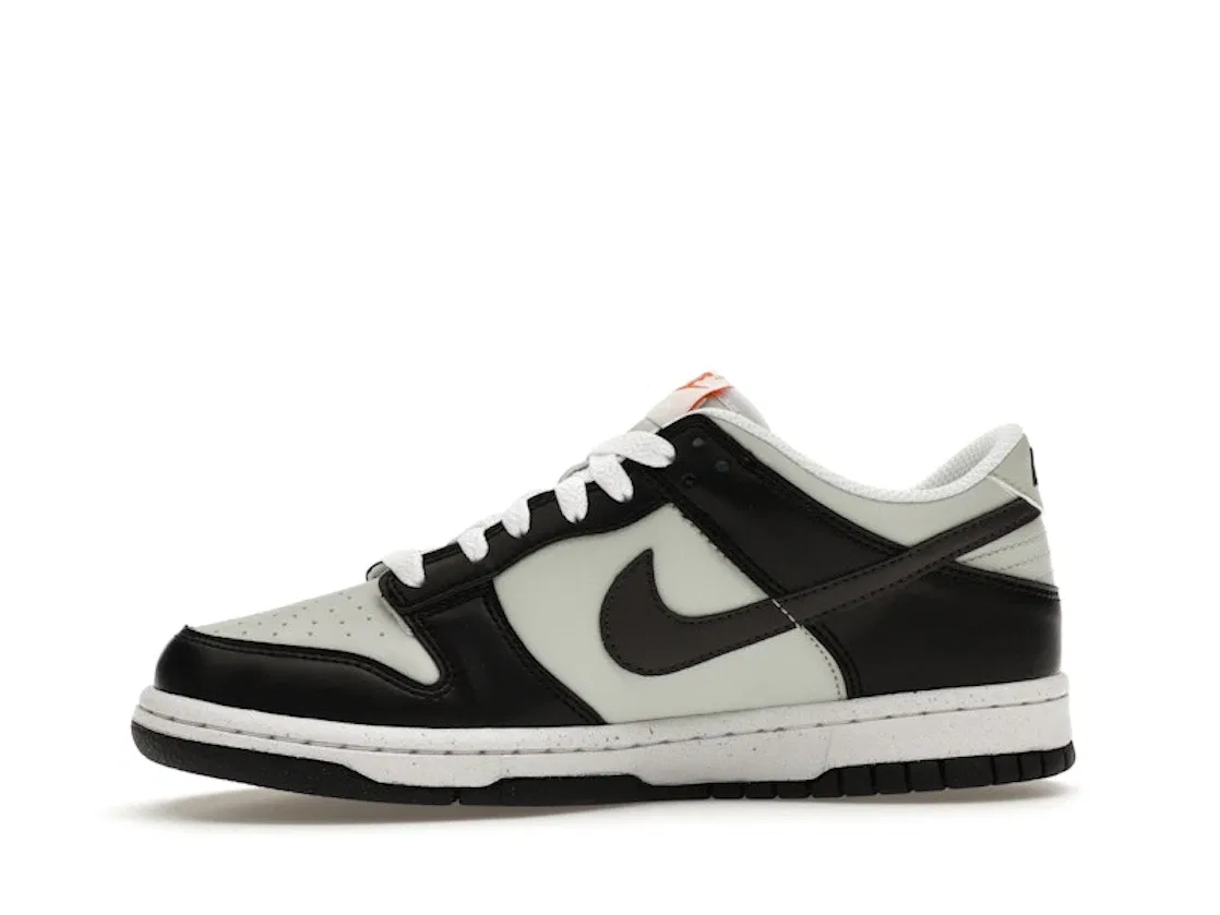 Детские кроссовки Lifestyle с принтом Nike Dunk Low Nike, Black/Light Silver/Bright Mandarin/Medium Ash — фото 3
