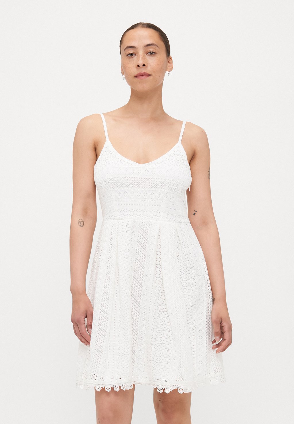 

Повседневное платье ONLHELENA SHORT DRESS ONLY Petite, кремовый