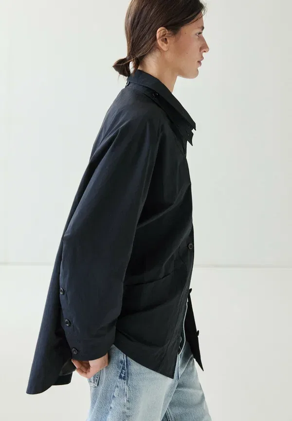 Куртка из полиамида и хлопка Jacket with buttoned collar strap - short coat Massimo Dutti, dark blue, темно-синий — фото 4