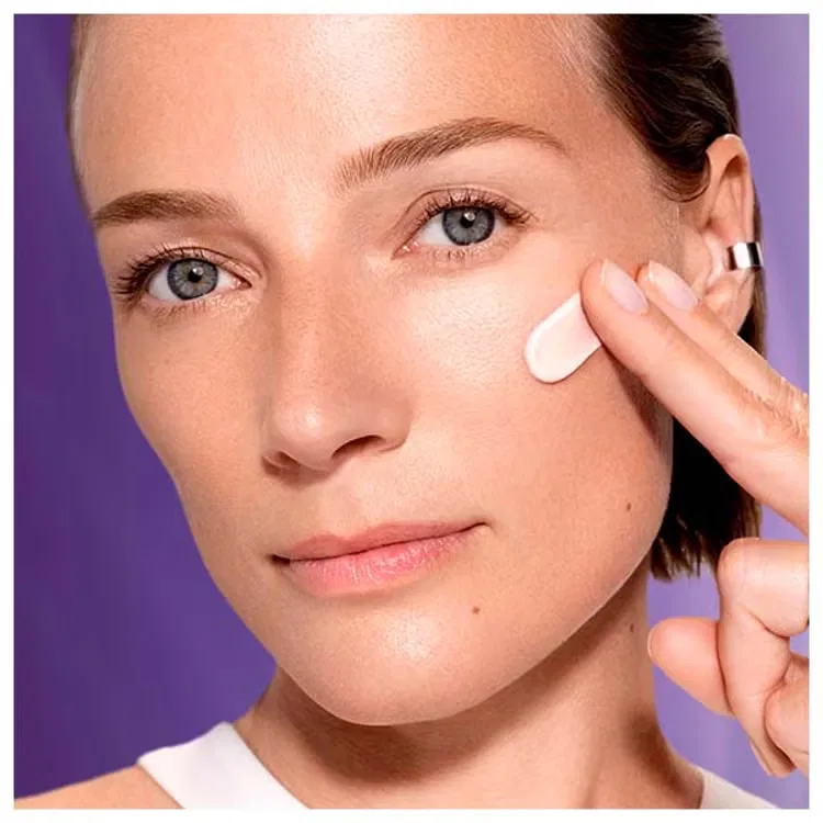 Крем против возрастных изменений с SPF50 и пептидами Rénergie H.P.N. Uvmune Lancôme, 50 мл — фото 3
